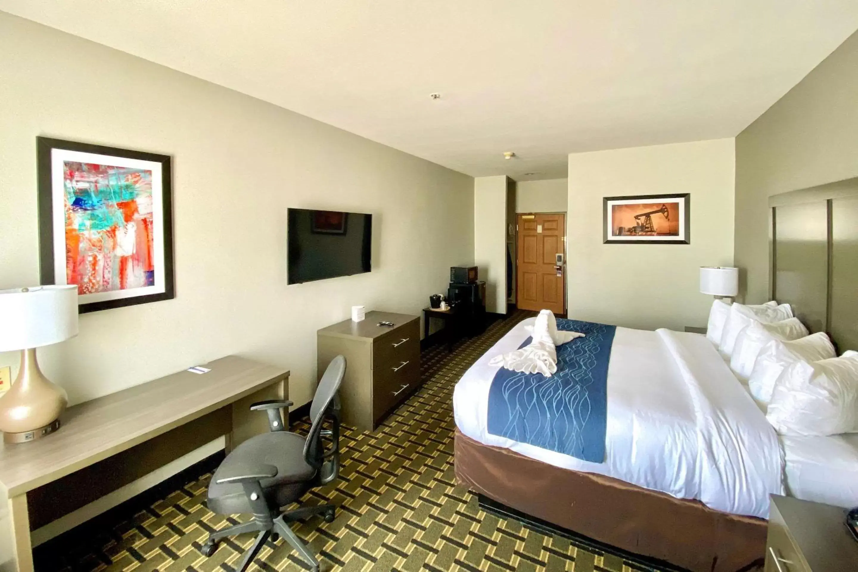 Photo of the whole room in Comfort Inn Owasso – Tulsa