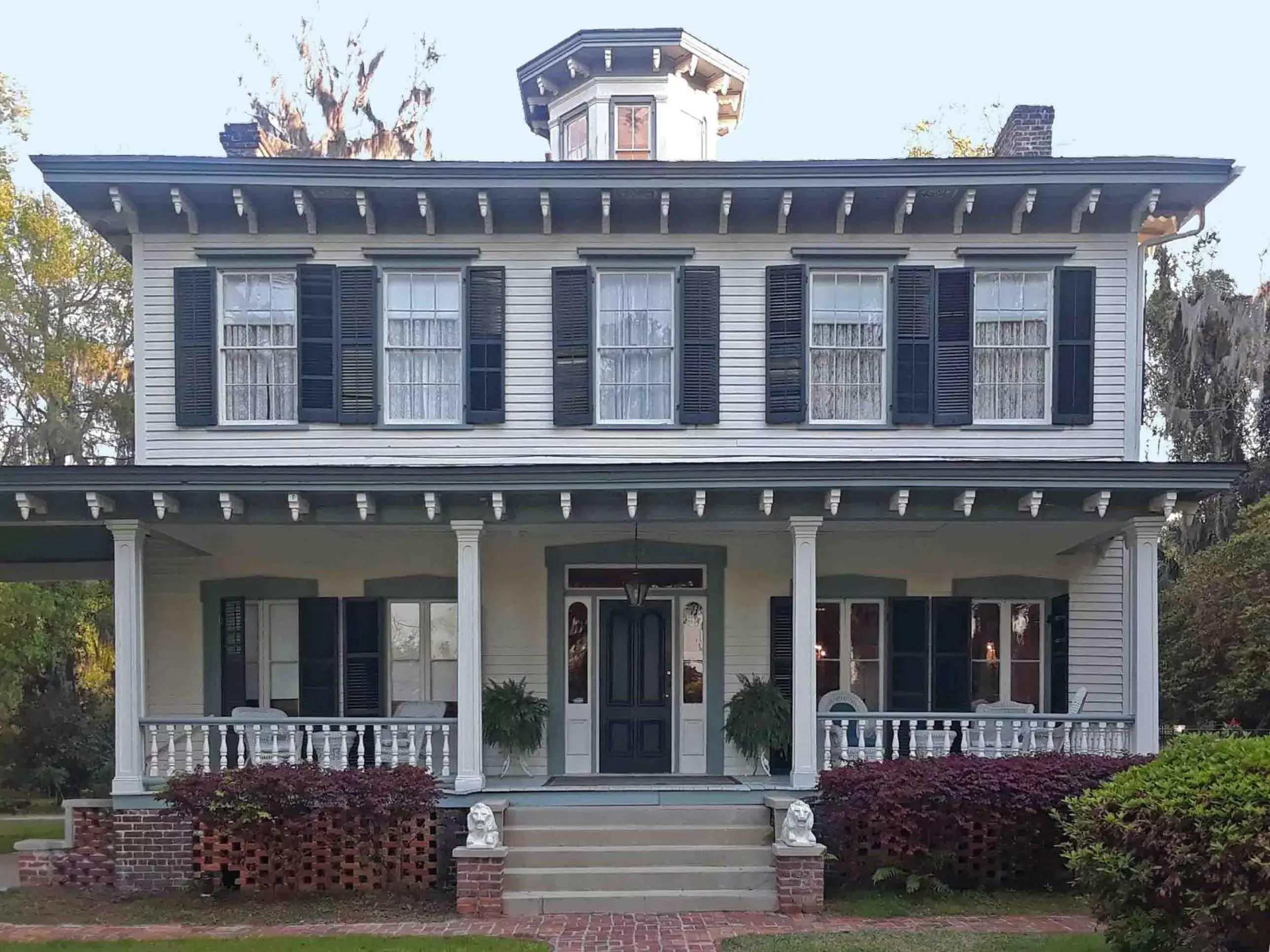 Property Building in 1872 Denham Inn