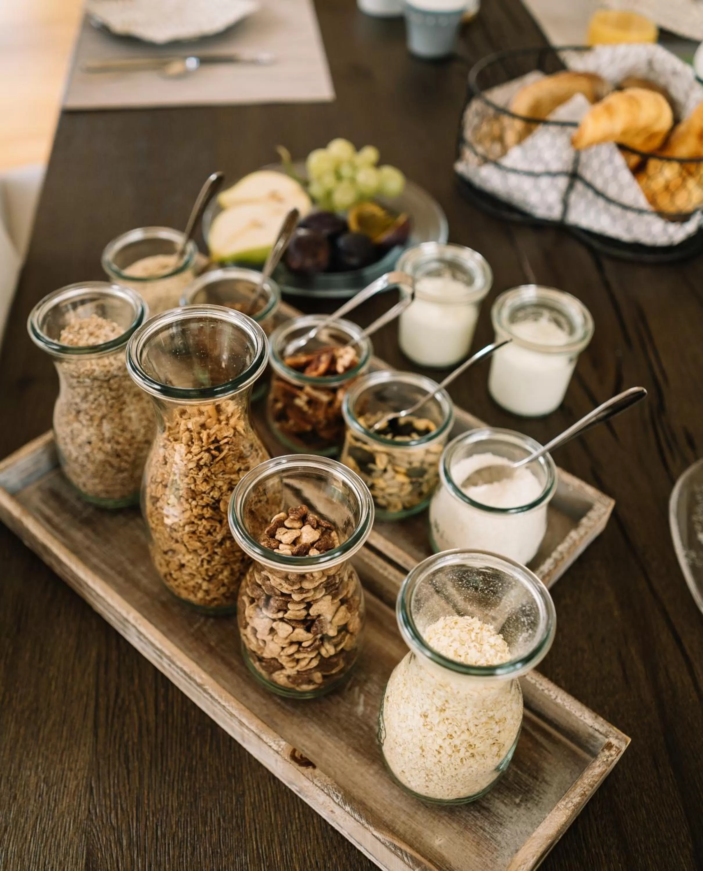 Breakfast in Bed & Breakfast Lake View