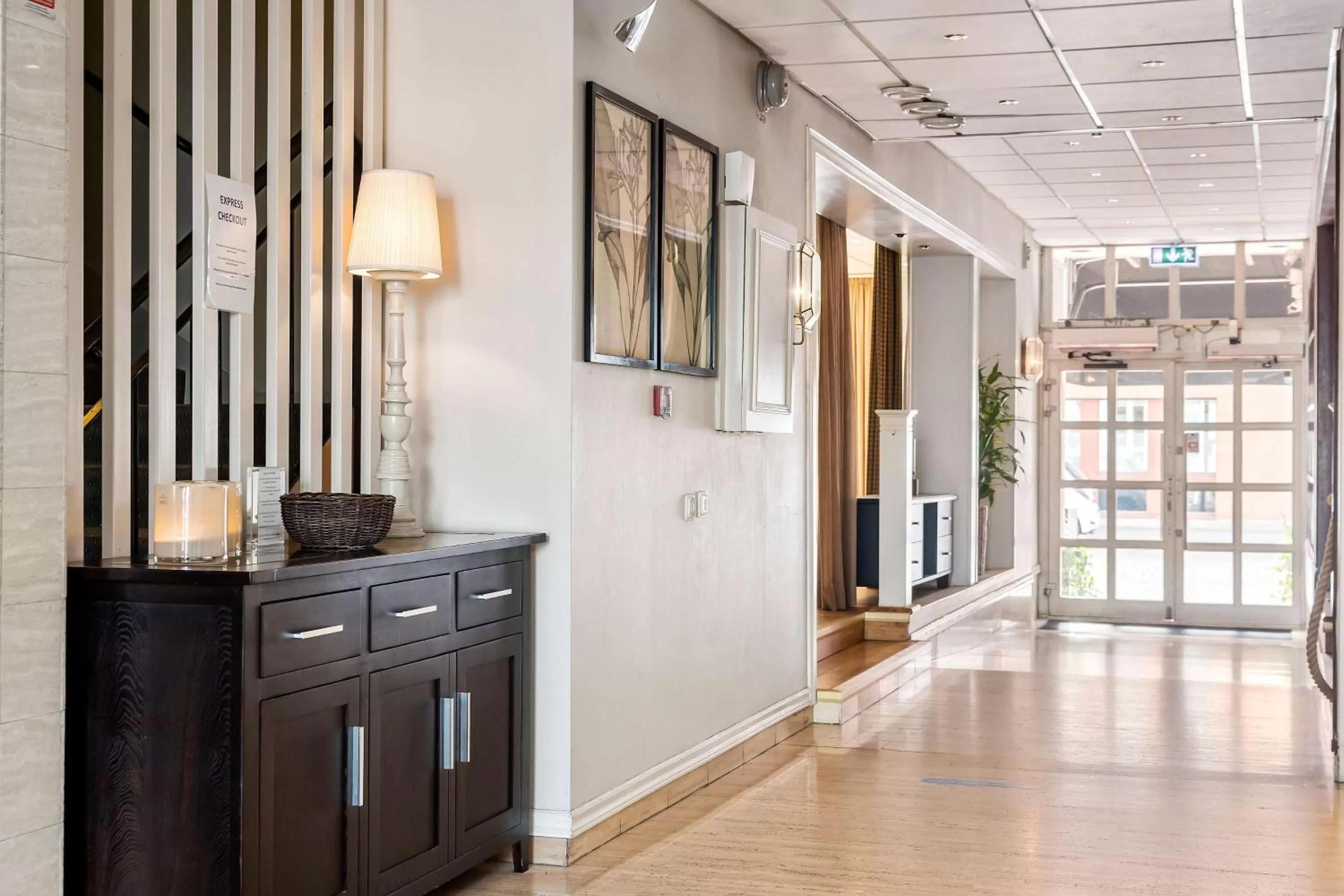 Lobby or reception in Best Western Plus Edward Hotel