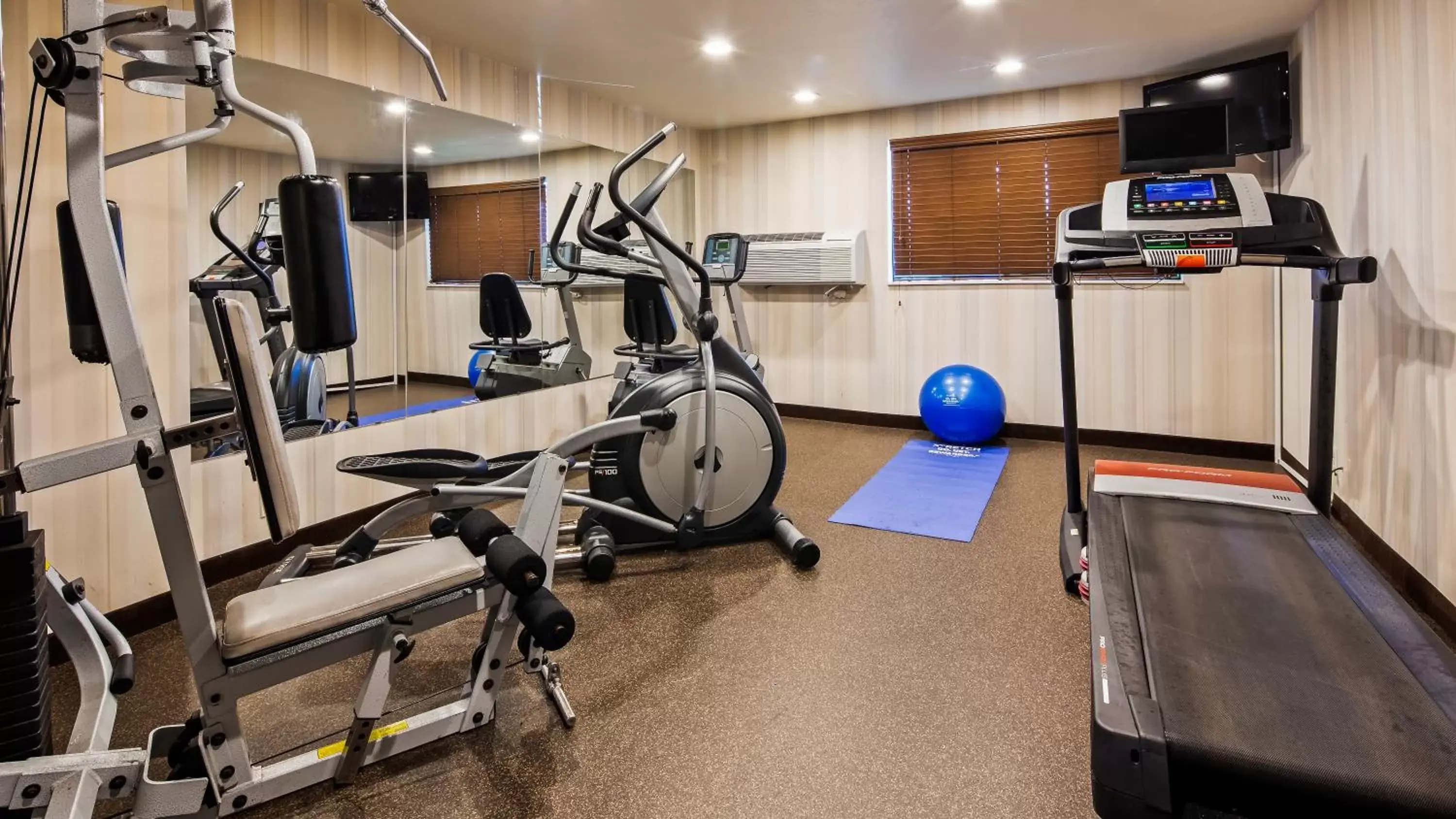 Fitness centre/facilities, Fitness Center/Facilities in Best Western Alderwood