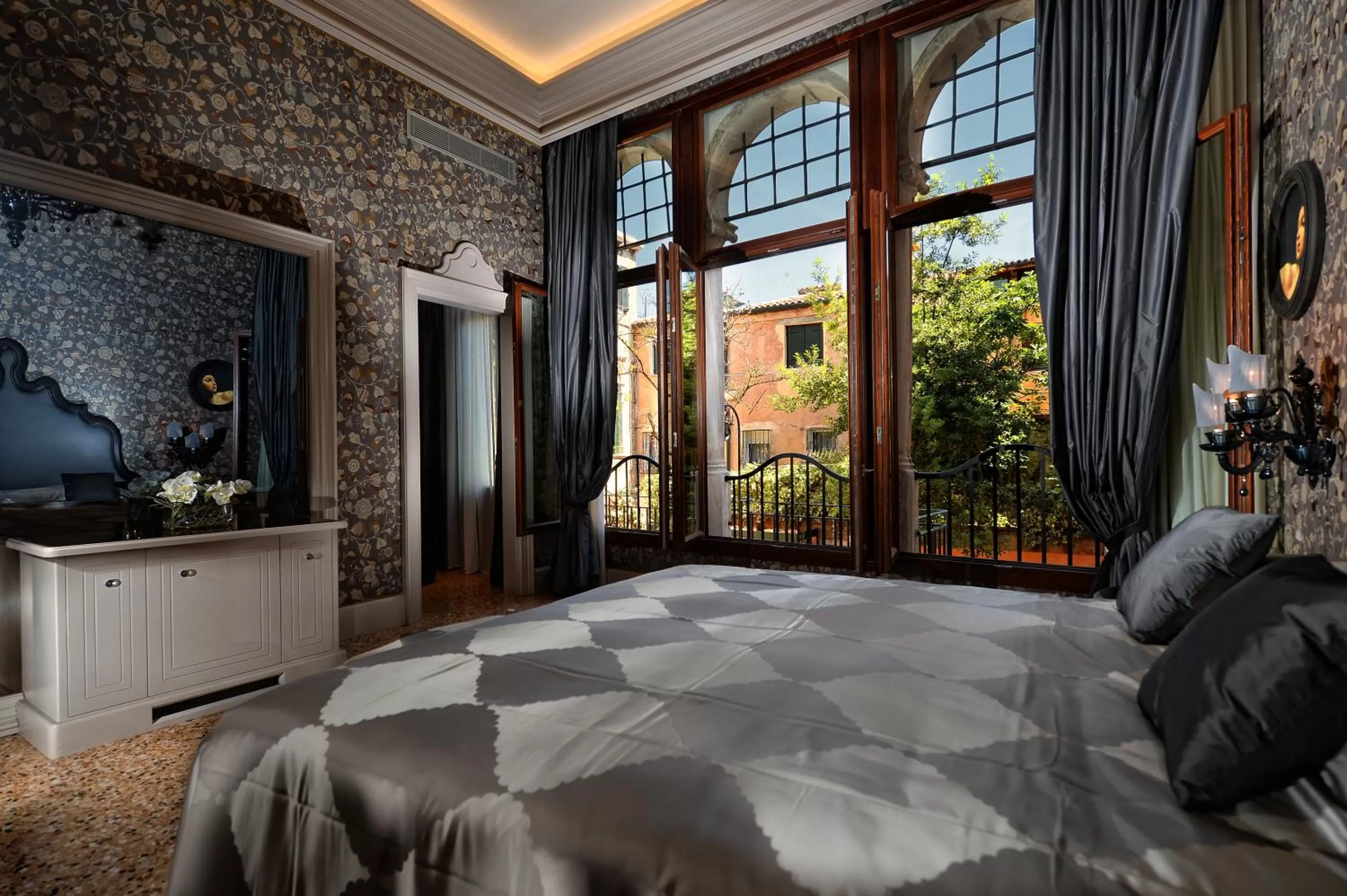 Bed in Hotel Palazzetto Madonna