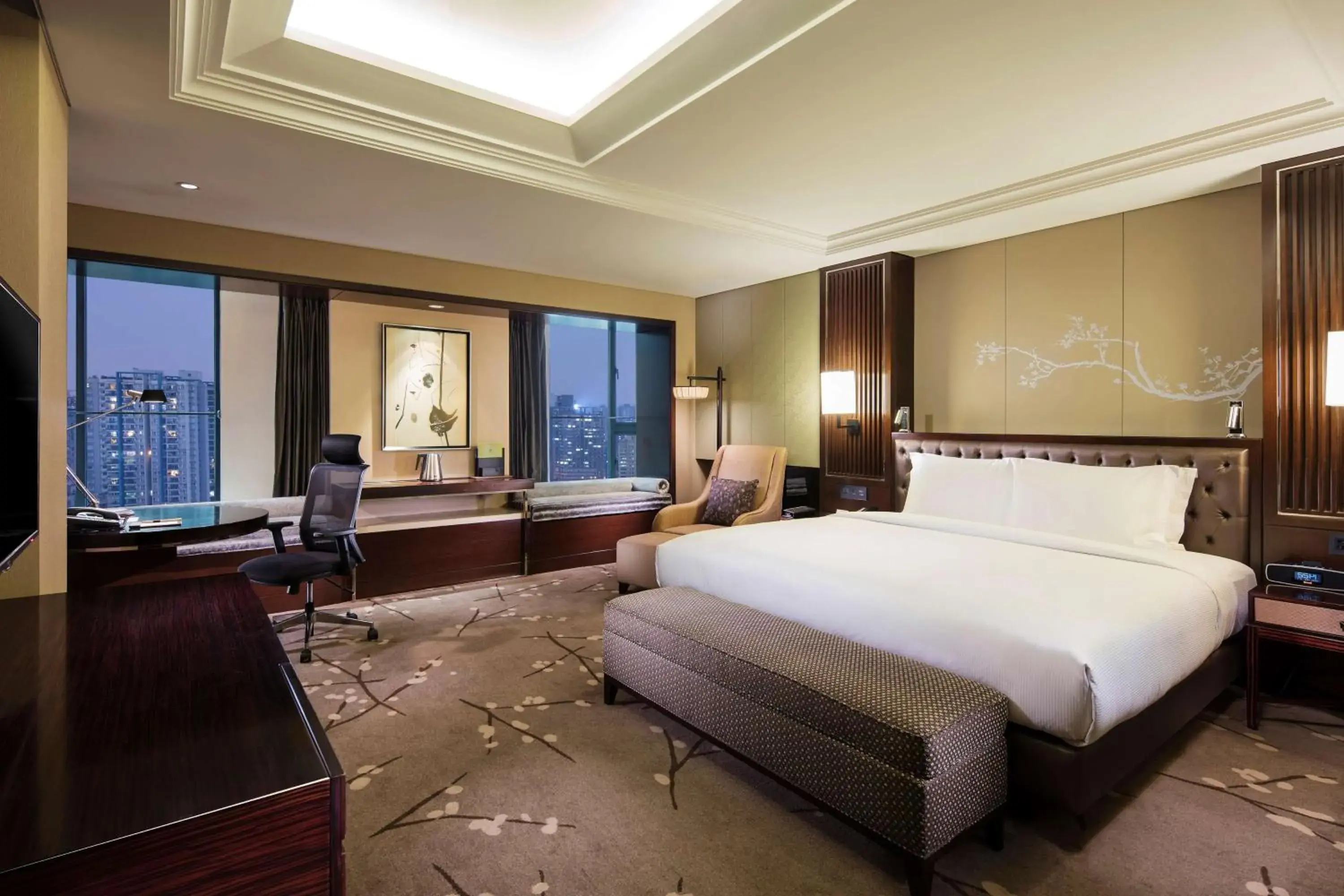 Bedroom in DoubleTree By Hilton Chongqing North