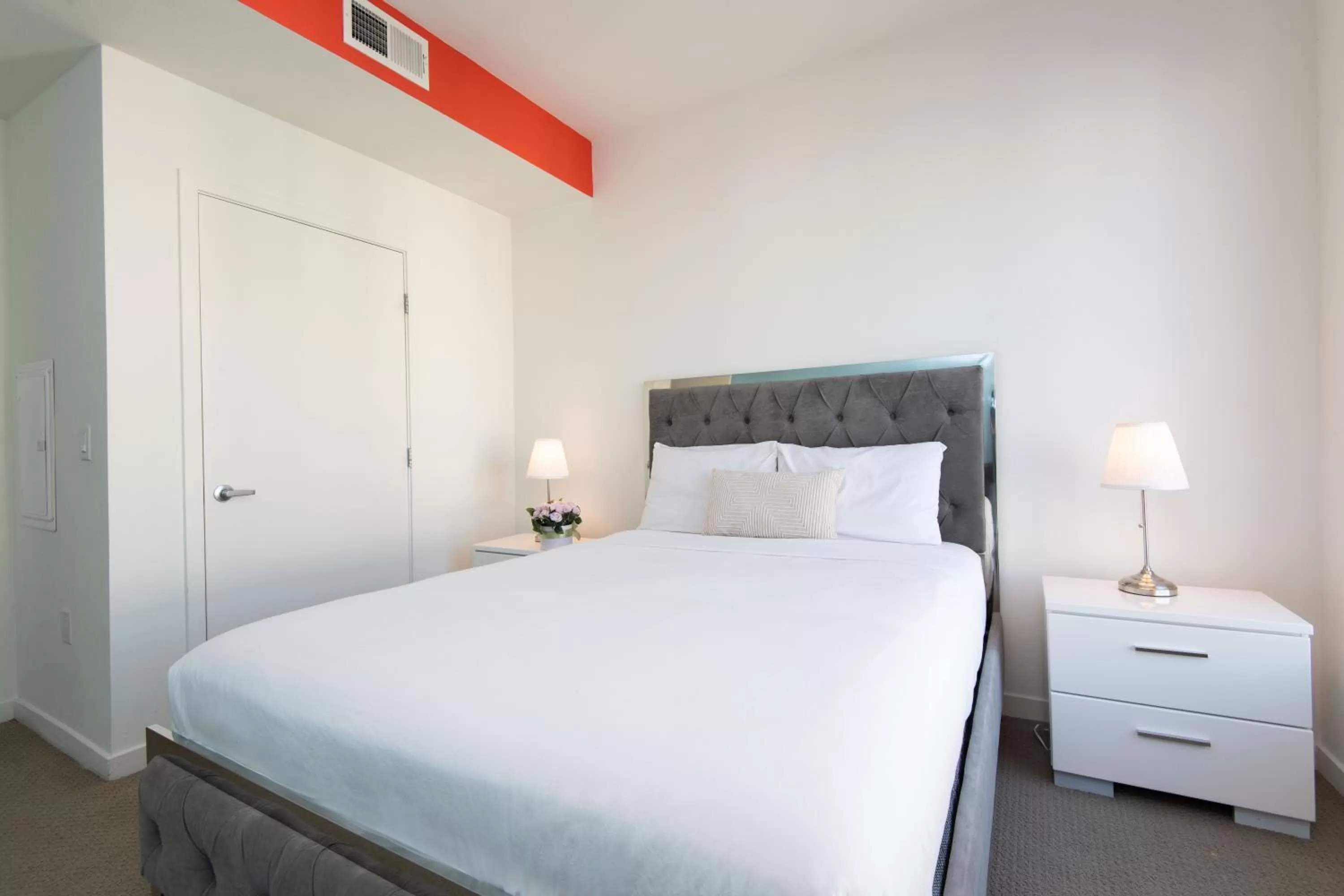 Bed in Modern Apartment Rentals