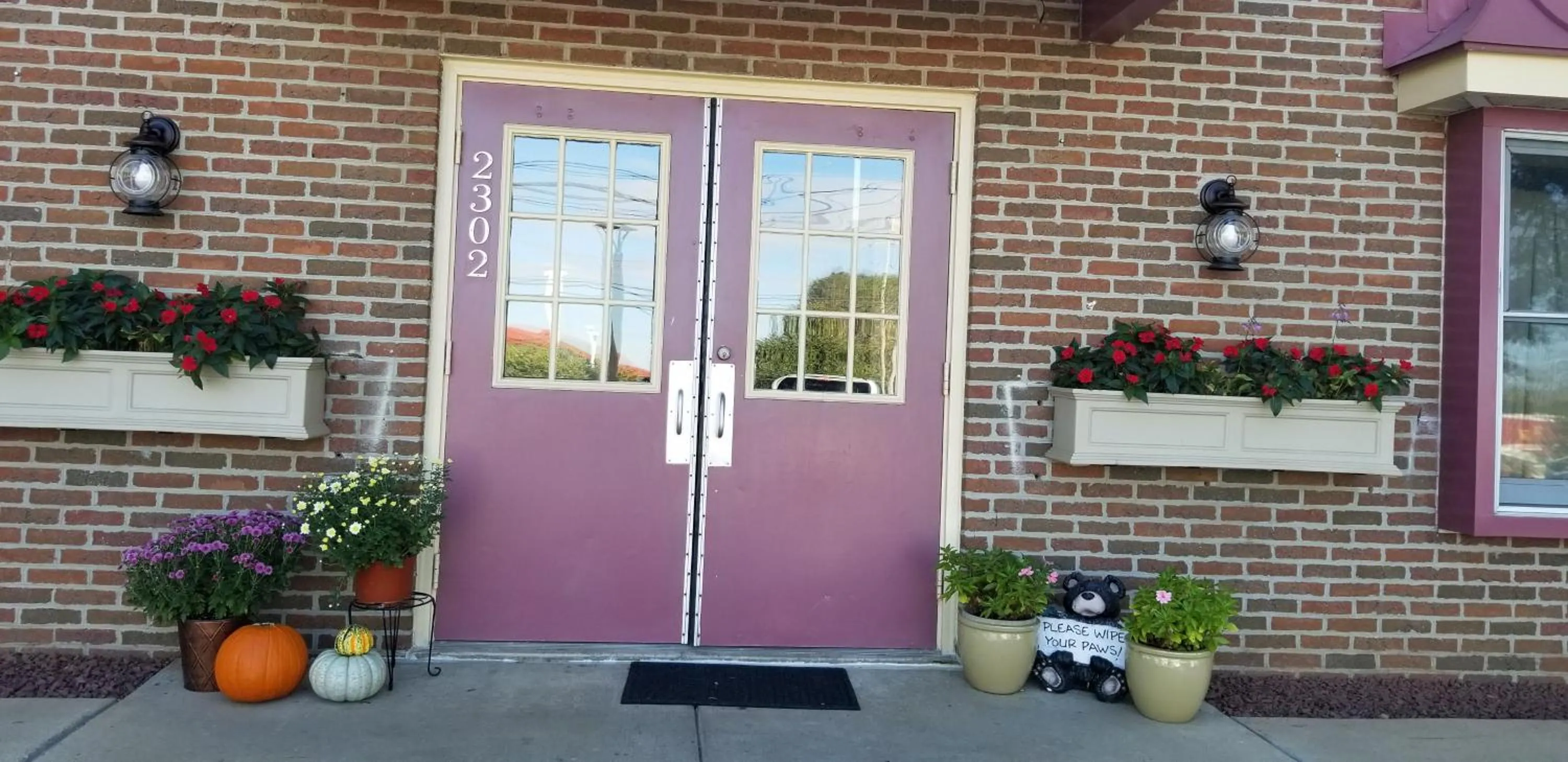 Property building in Classic Inn Lancaster