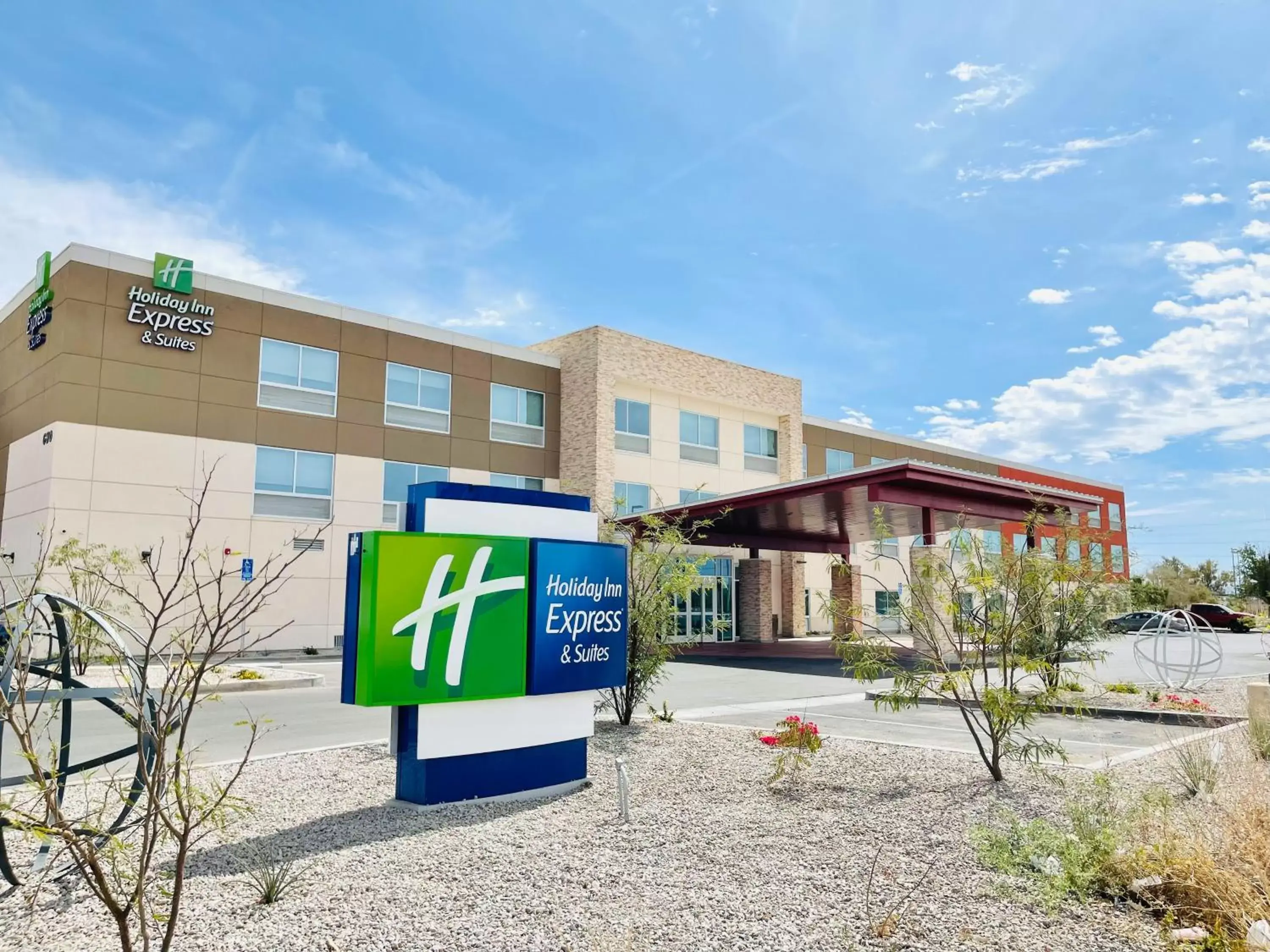 Property Building in Holiday Inn Express & Suites Blythe, an IHG Hotel