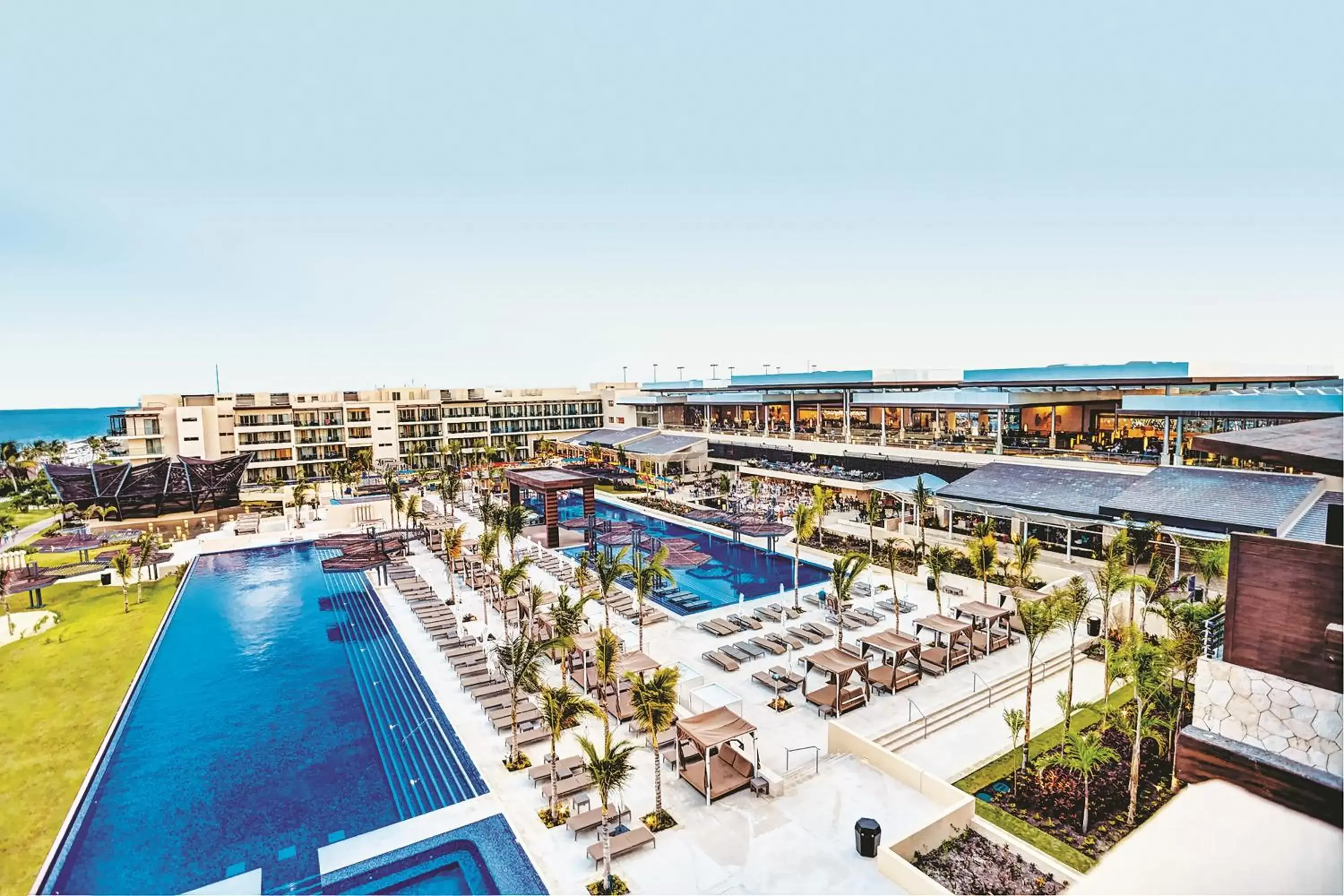 Swimming pool, Pool View in Royalton Riviera Cancun, An Autograph Collection All-Inclusive Resort & Casino