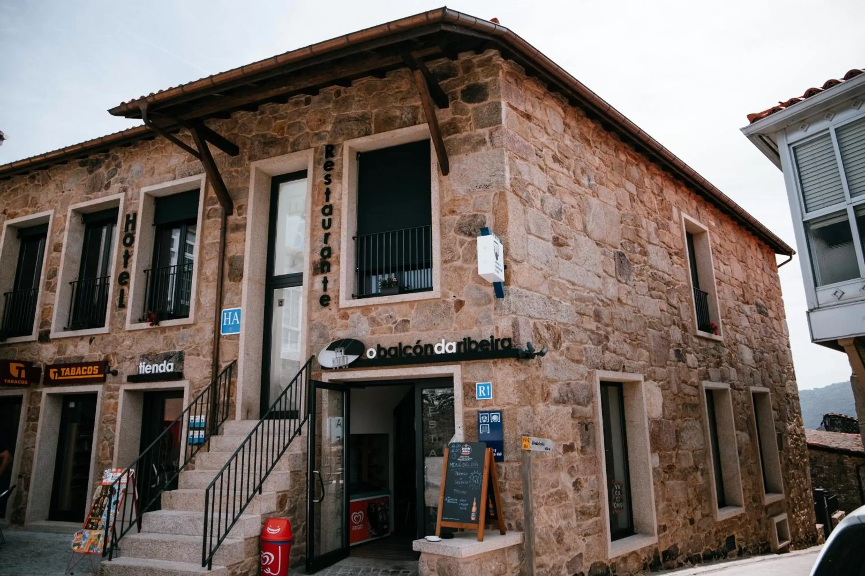 City view, Property Building in O balcón da ribeira