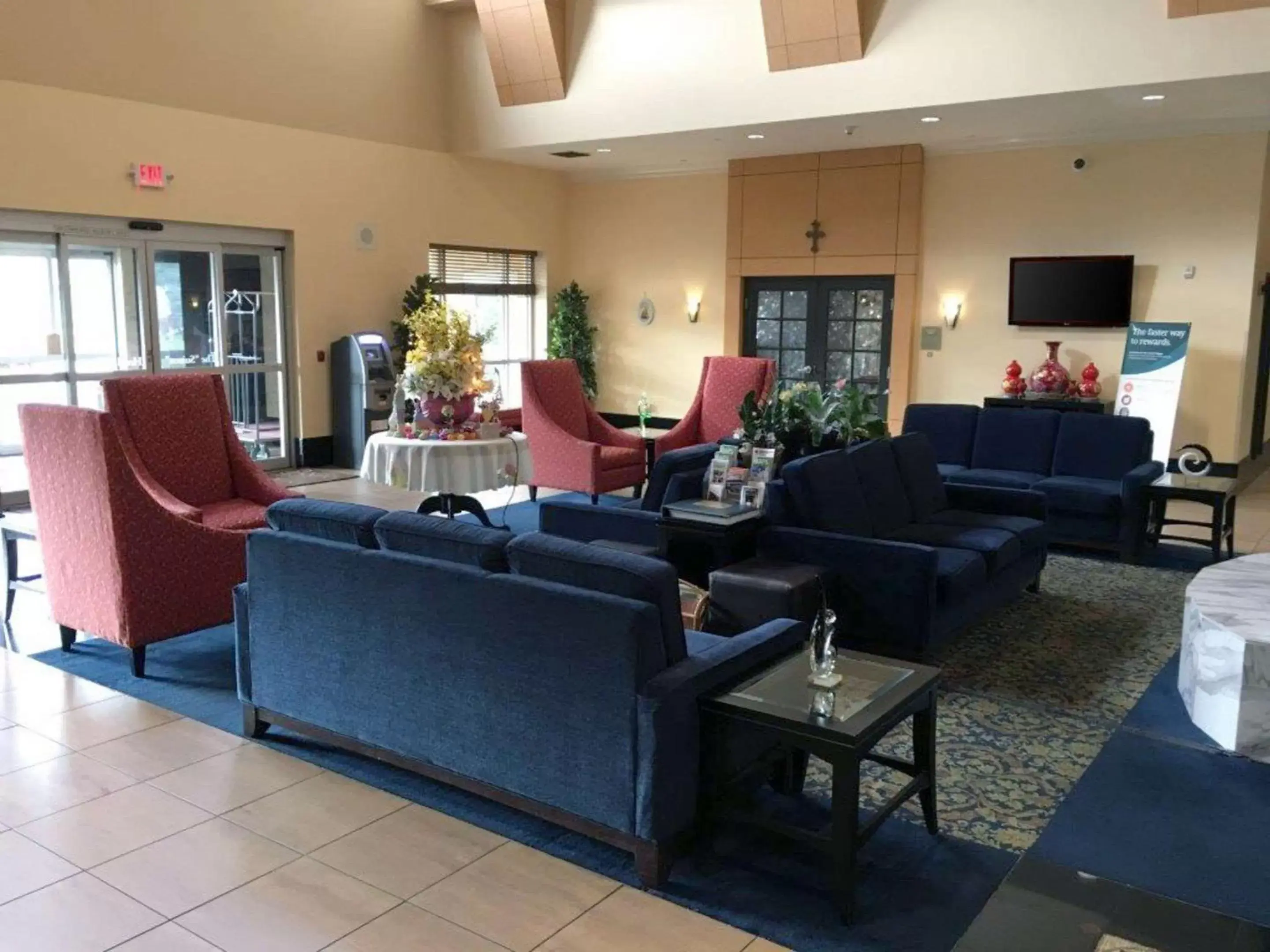 Lobby or reception, Lobby/Reception in Comfort Suites Airport Tukwila Seattle