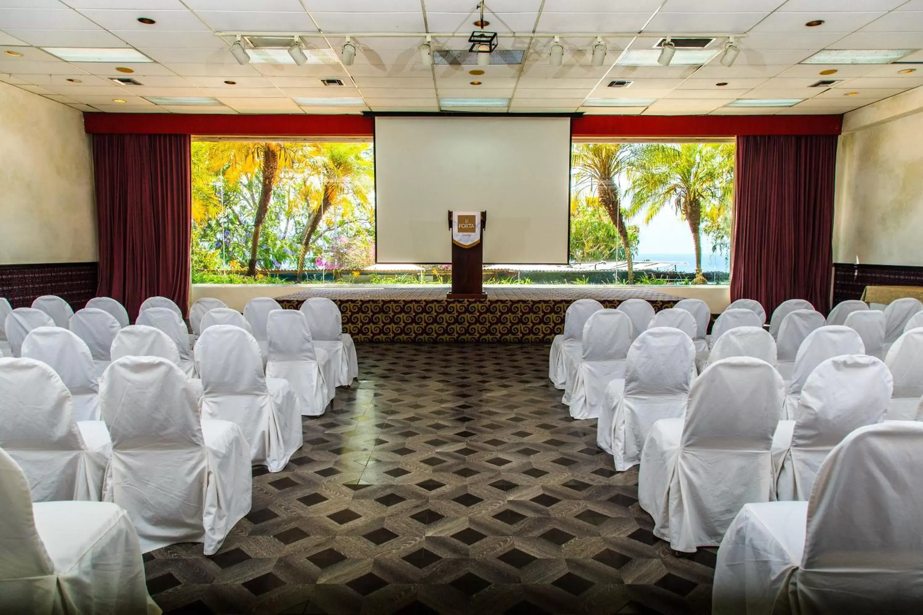 Banquet/Function facilities, Banquet Facilities in Porta Hotel del Lago