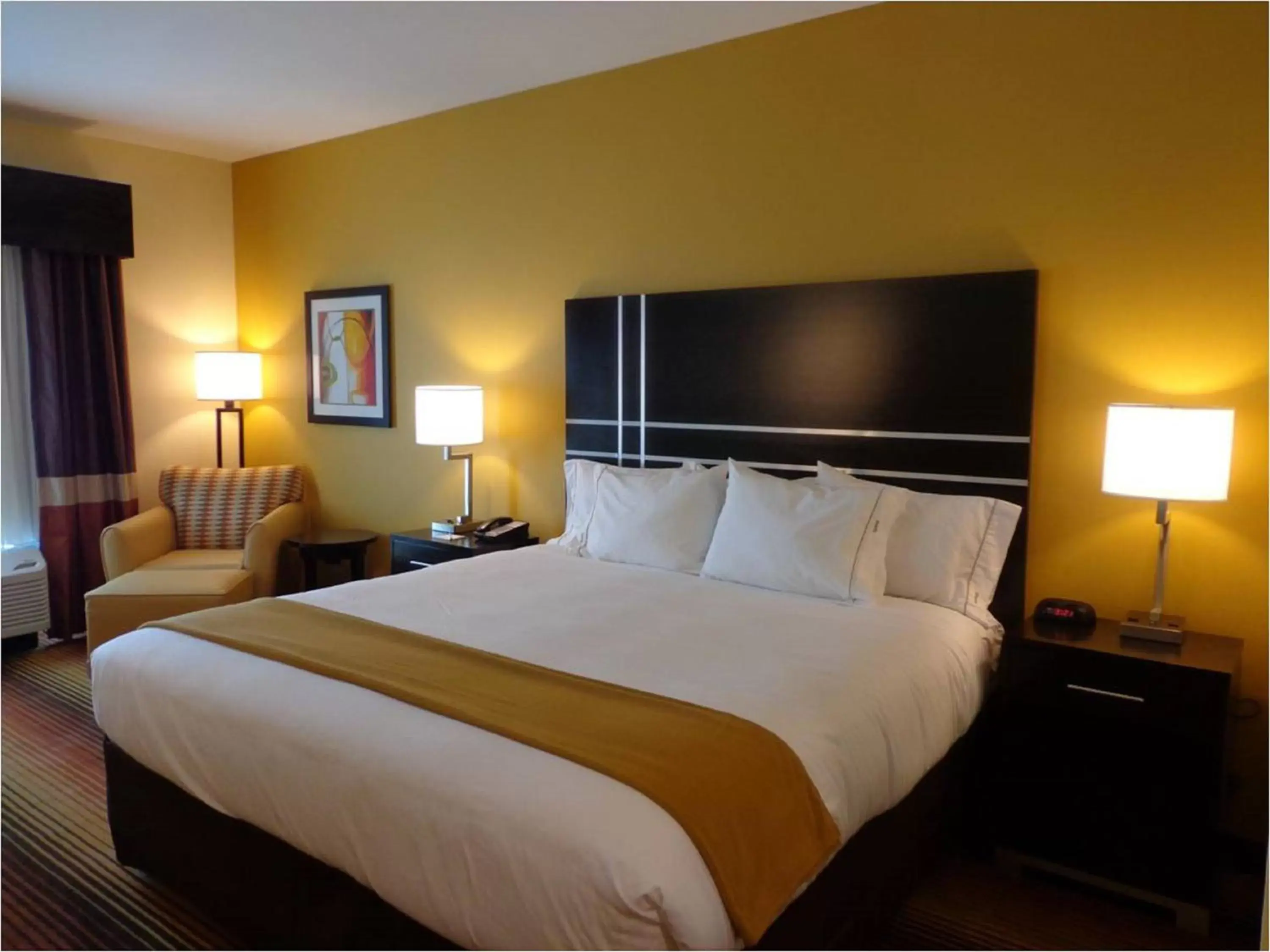 Photo of the whole room, Bed in Holiday Inn Express Hotel & Suites Prattville South, an IHG Hotel