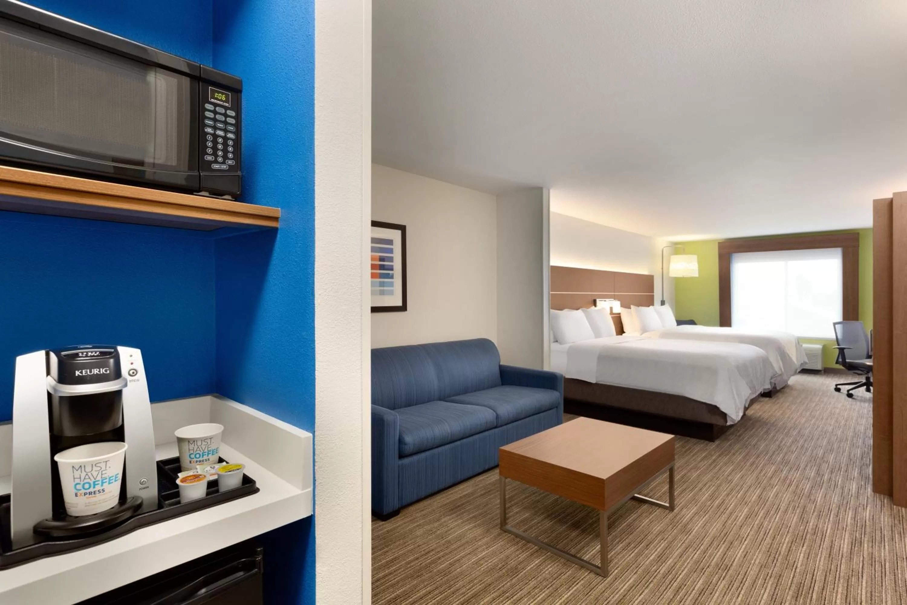 Photo of the whole room, Bed in Holiday Inn Express & Suites Merced - Yosemite Natl Pk Area by IHG