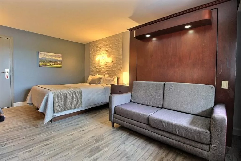 Bed in Hotel Motel Le Quiet