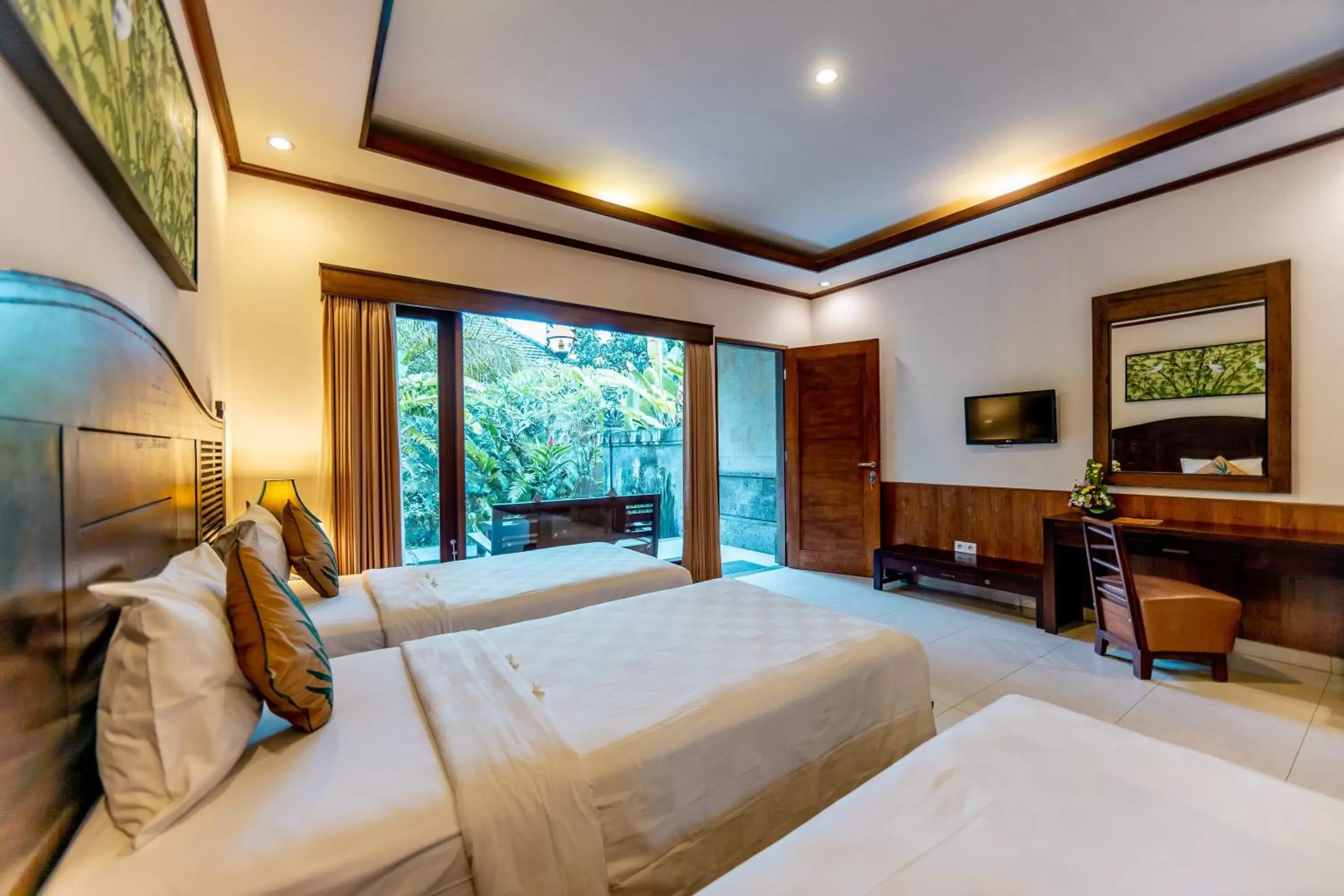 Bed in De Munut Balinese Resort