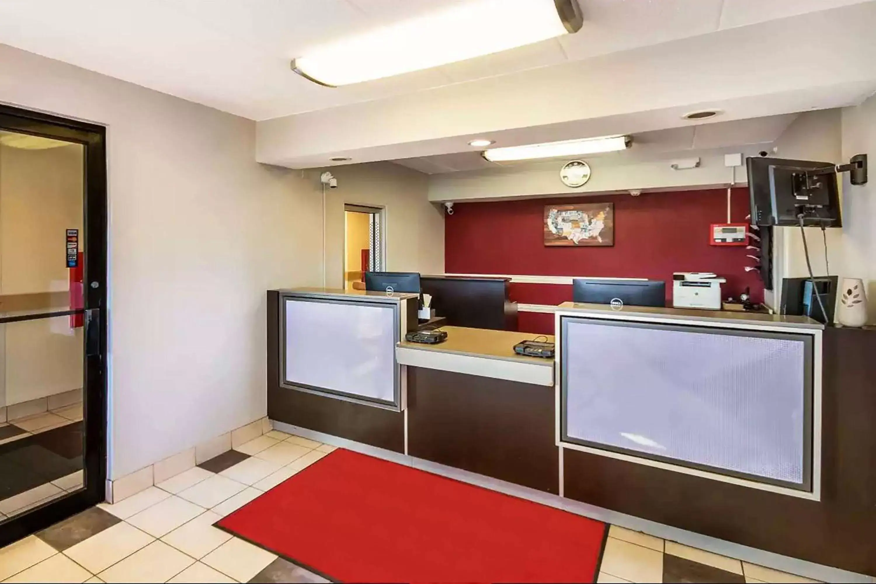 Lobby or reception in Days Inn by Wyndham Charleston WV