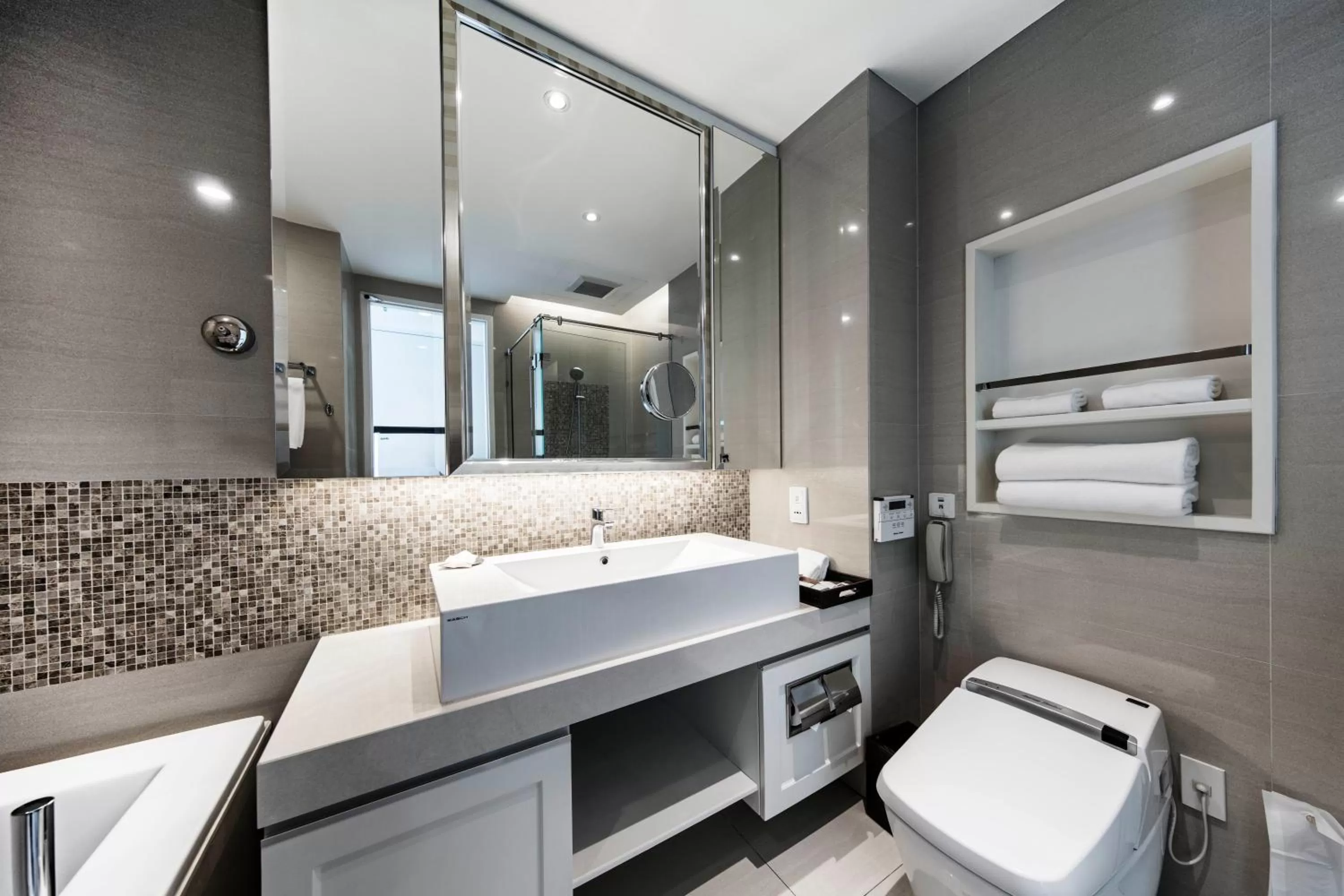 Bathroom in Grande Centre Point Hotel Terminal21