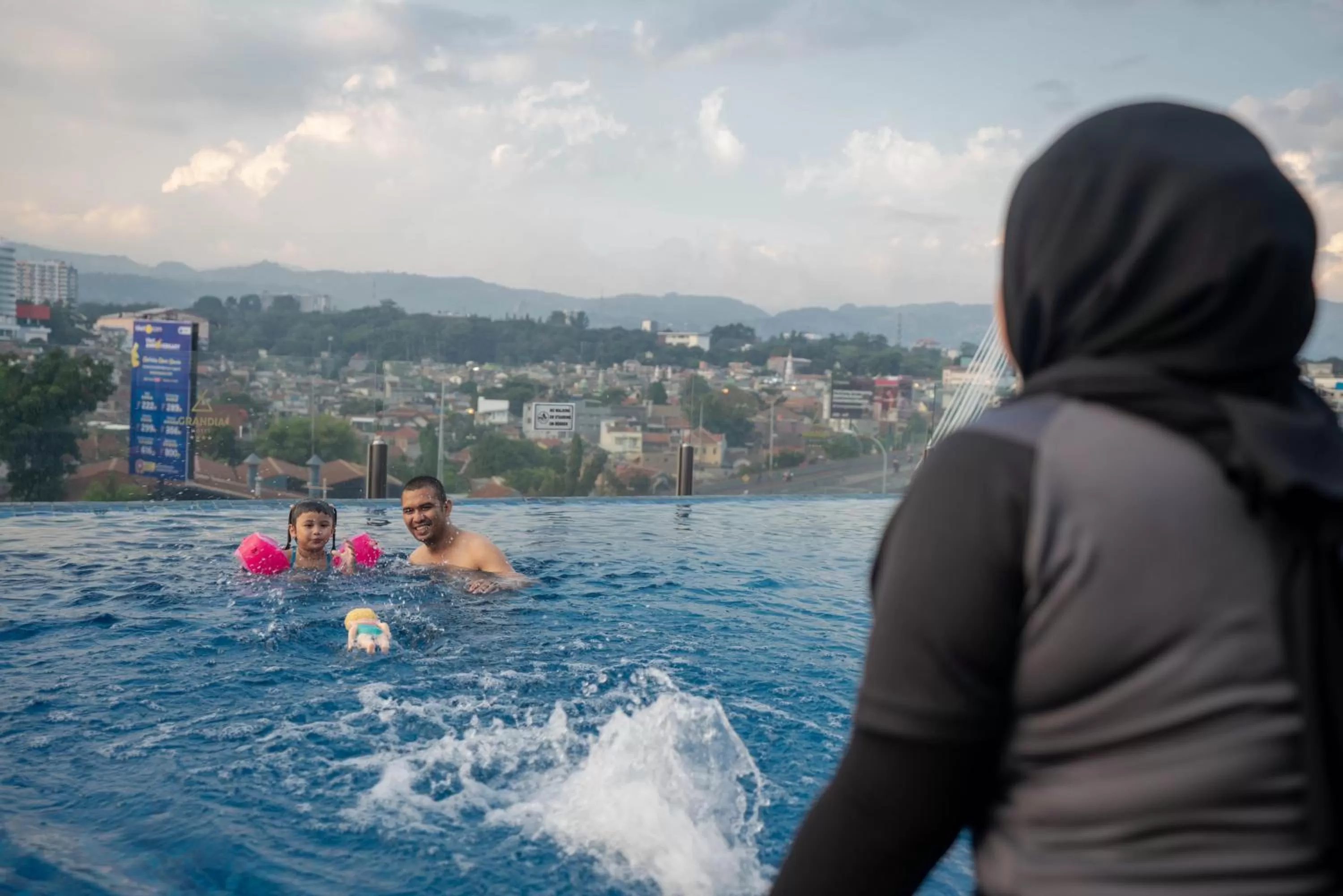 Swimming pool in Grandia Hotel