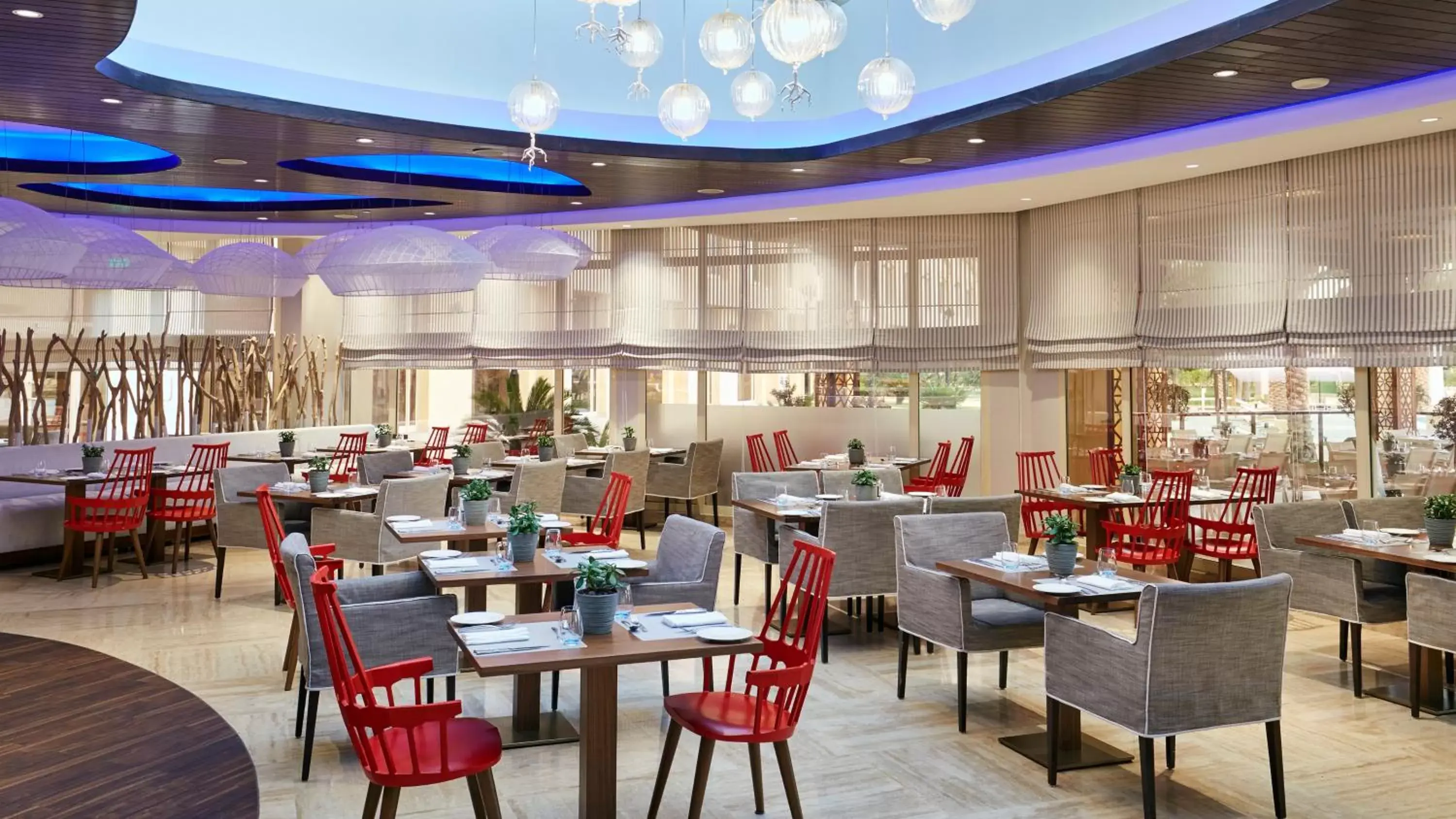 Restaurant/Places to Eat in InterContinental Doha Beach & Spa, an IHG Hotel Restaurant/Places to Eat in InterContinental Doha Beach & Spa, an IHG Hotel