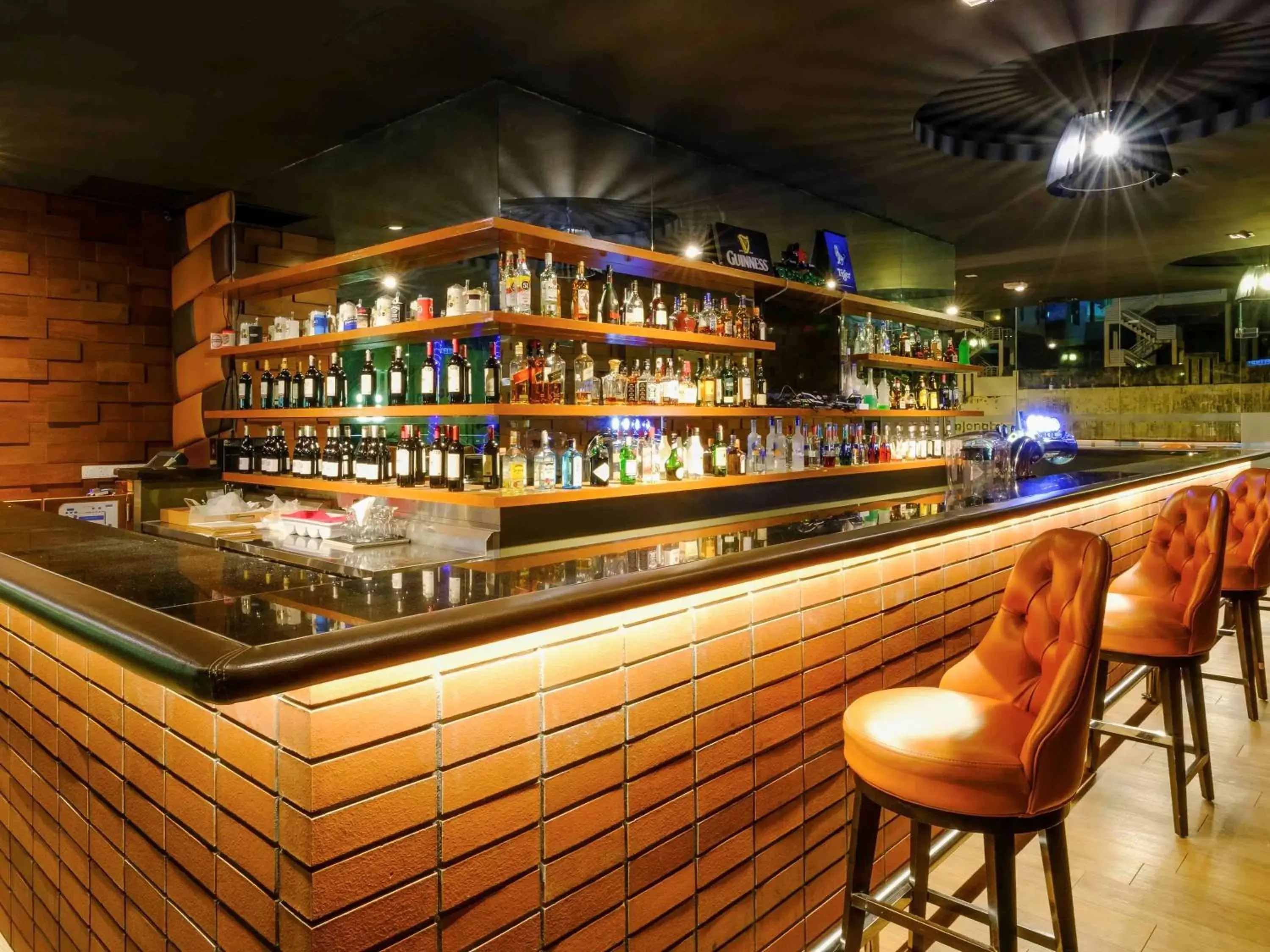 Property building, Lounge/Bar in Mercure Penang Beach