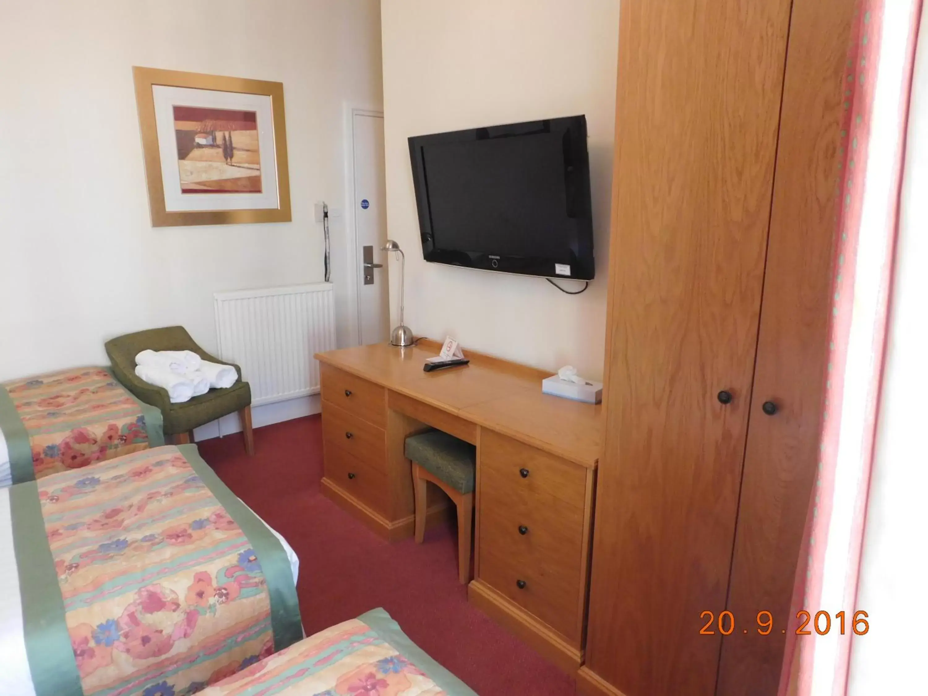 Photo of the whole room, Room Photo in Horizon Hotel