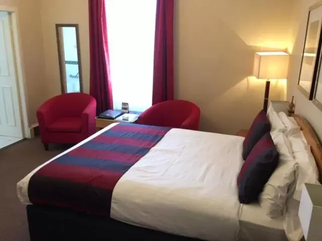 Bed in Millennium Hotel Glasgow