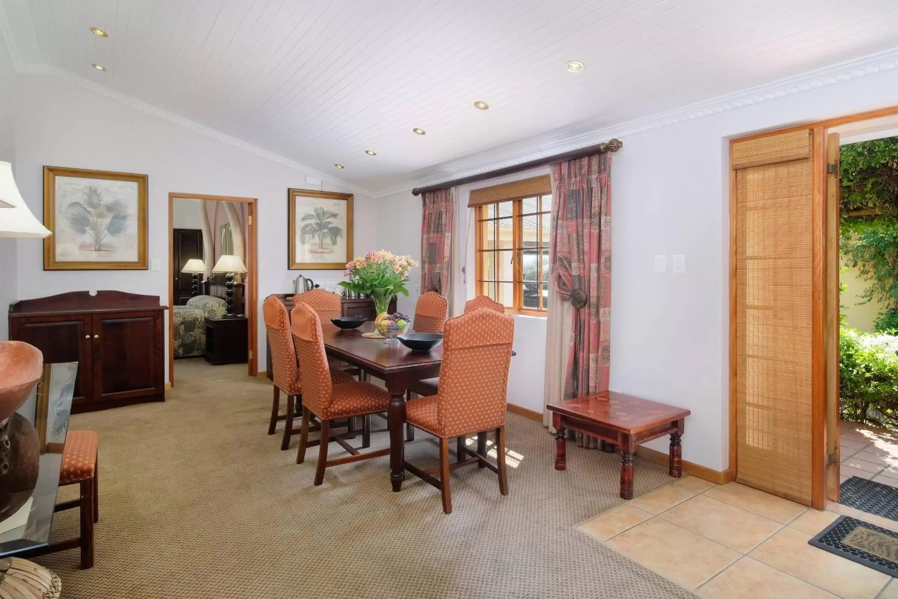 Photo of the whole room, Dining Area in Protea Hotel by Marriott Polokwane Ranch Resort