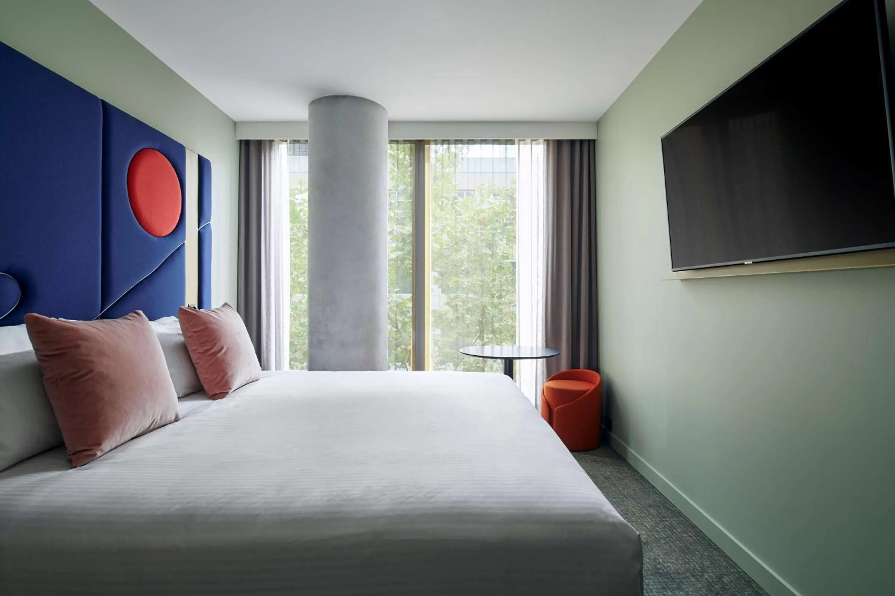 Bedroom, Bed in Quincy Hotel Melbourne