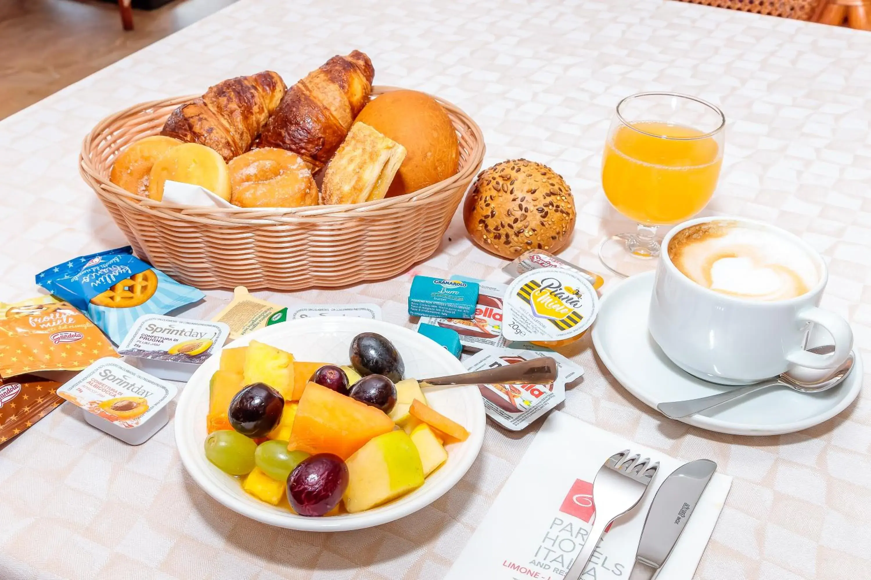 Restaurant/places to eat, Breakfast in Parc Hotel Germano Suites & Apartments