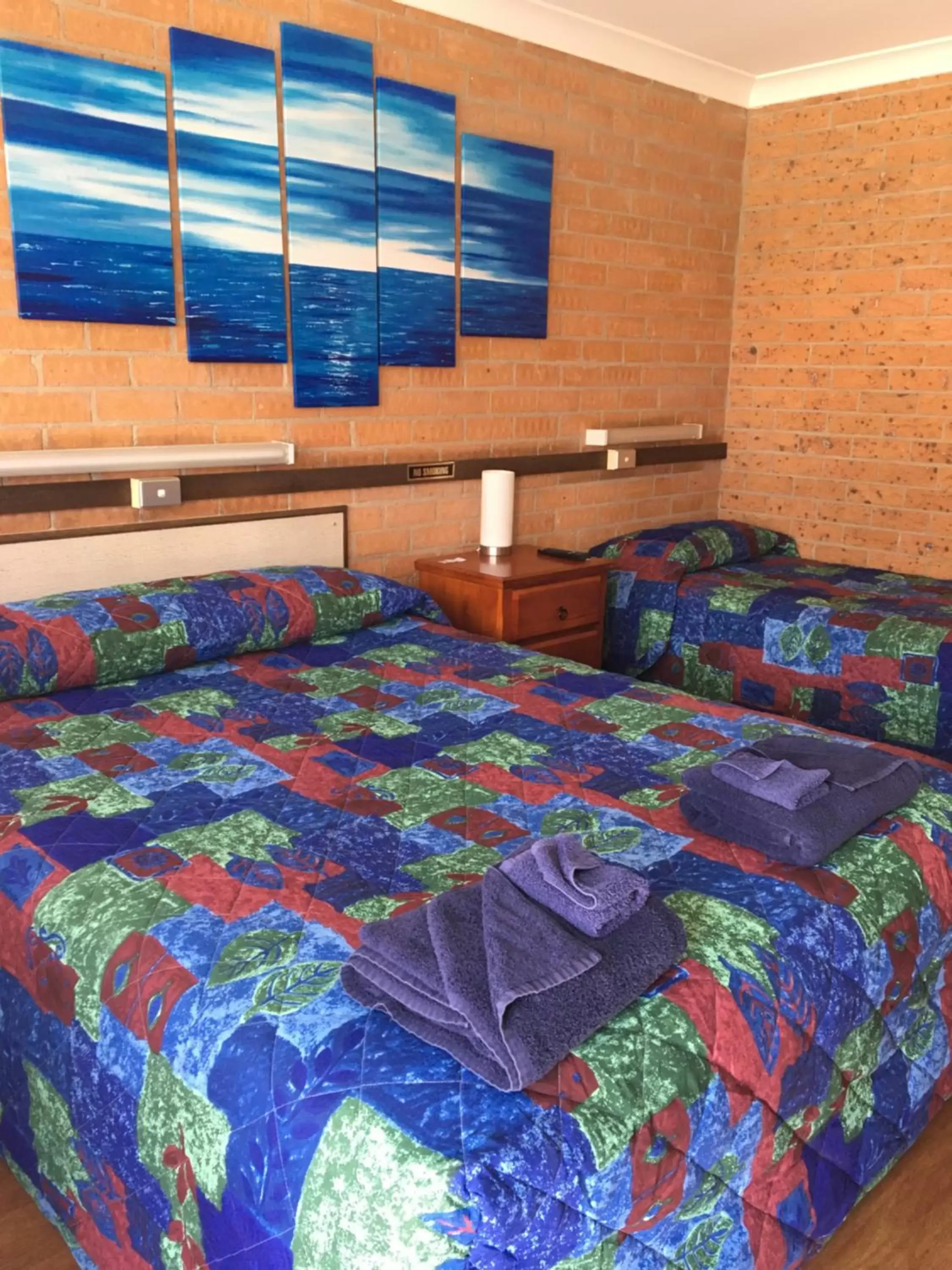 Bed in Coonamble Motel