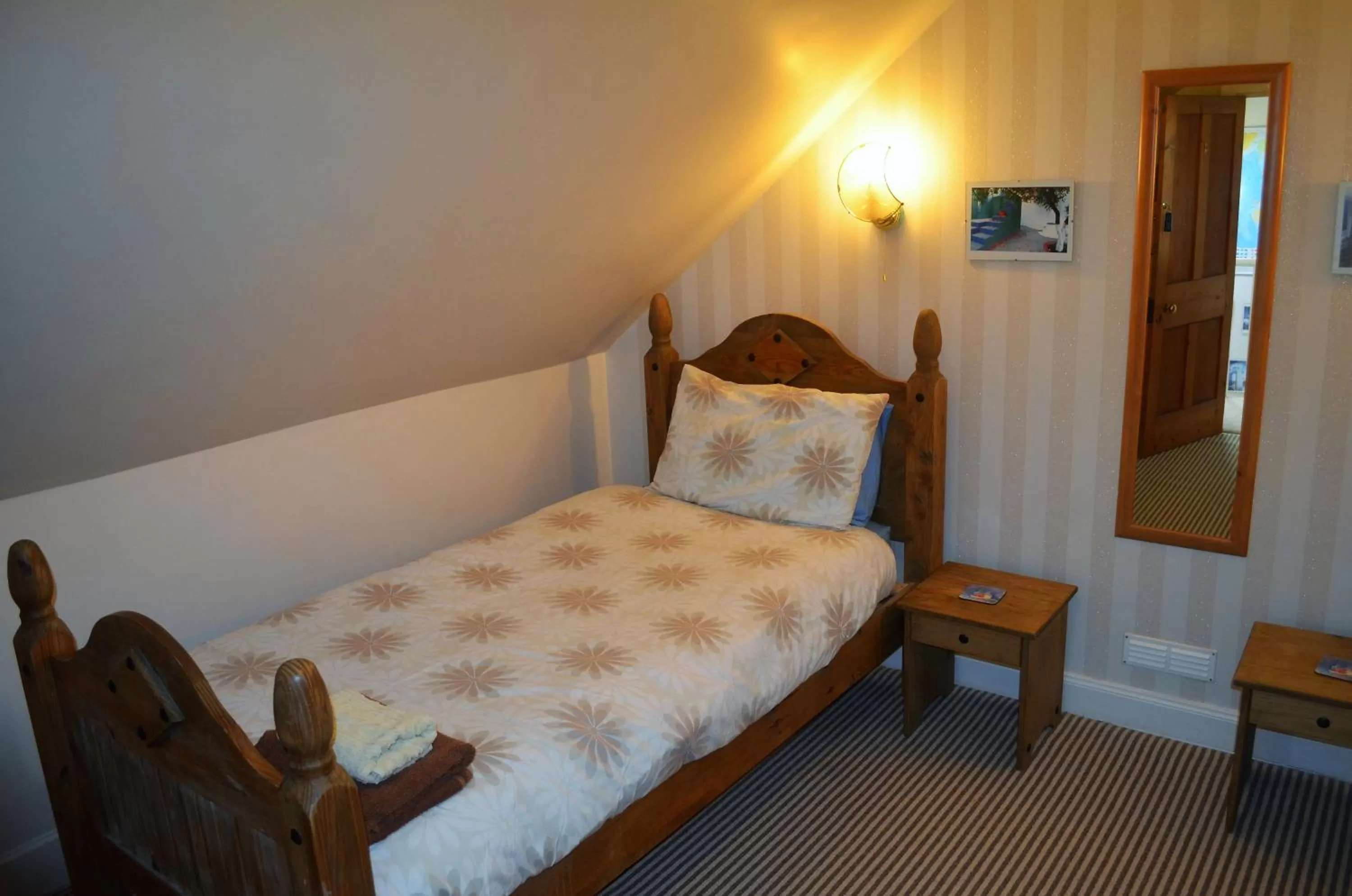 Photo of the whole room, Bed in The Quaich B&B