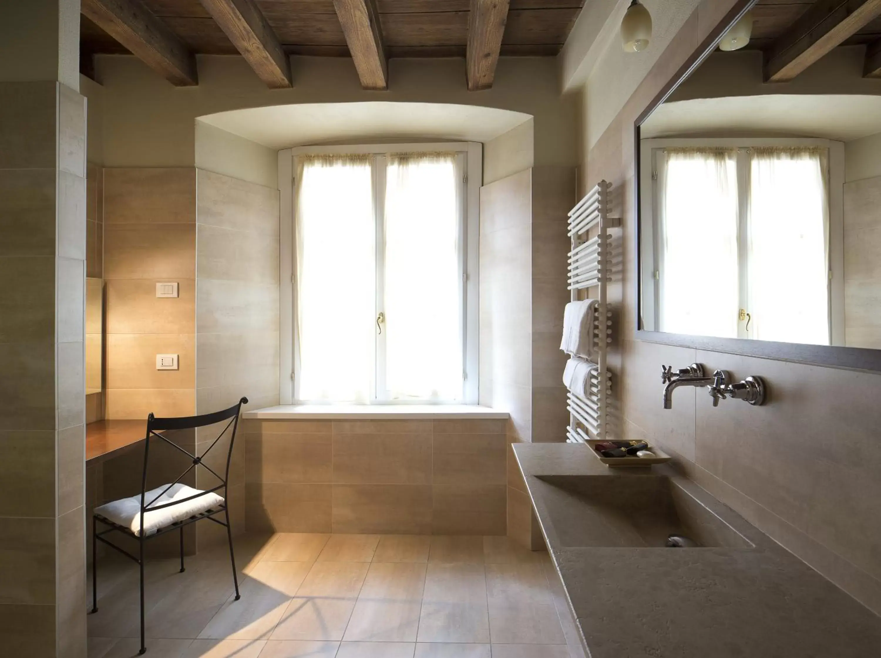 Bathroom in Hotel Piazza Vecchia