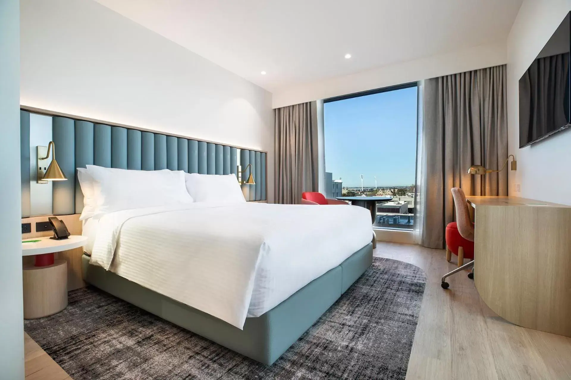 Bed in Holiday Inn & Suites Geelong, an IHG Hotel