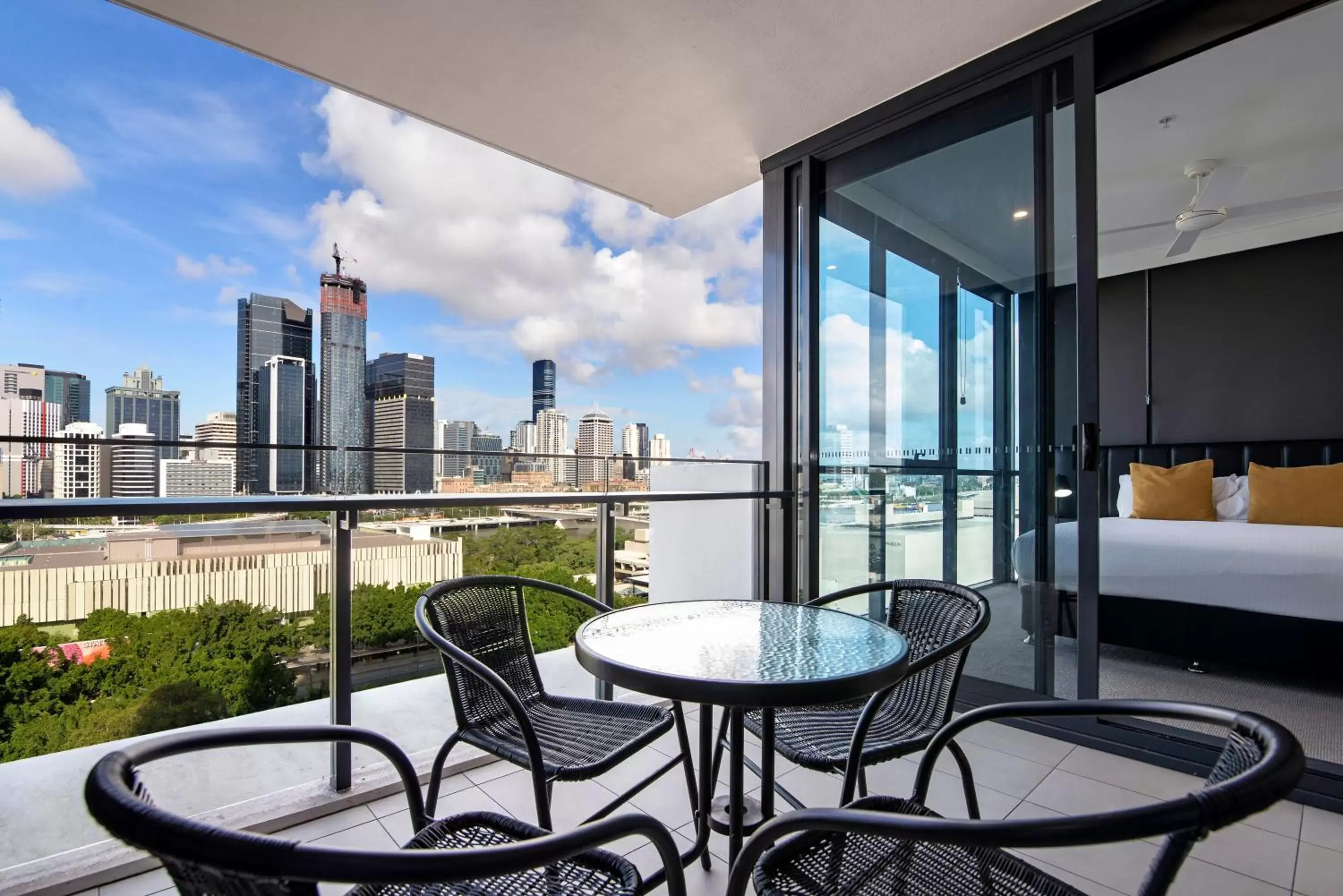 Balcony/Terrace in Hope Street Apartments by CLLIX