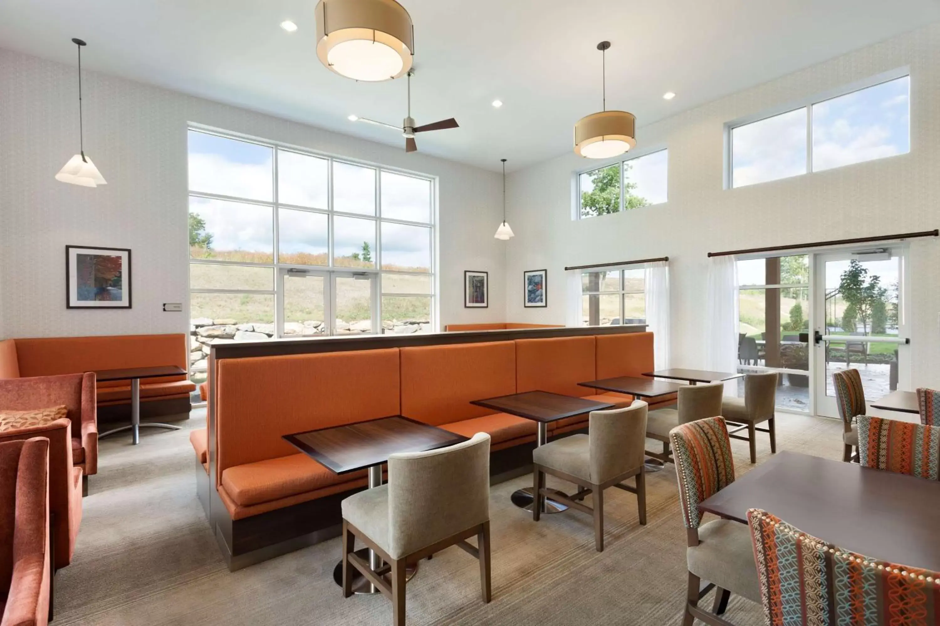 Dining area, Restaurant/Places to Eat in Homewood Suites by Hilton Gateway Hills Nashua