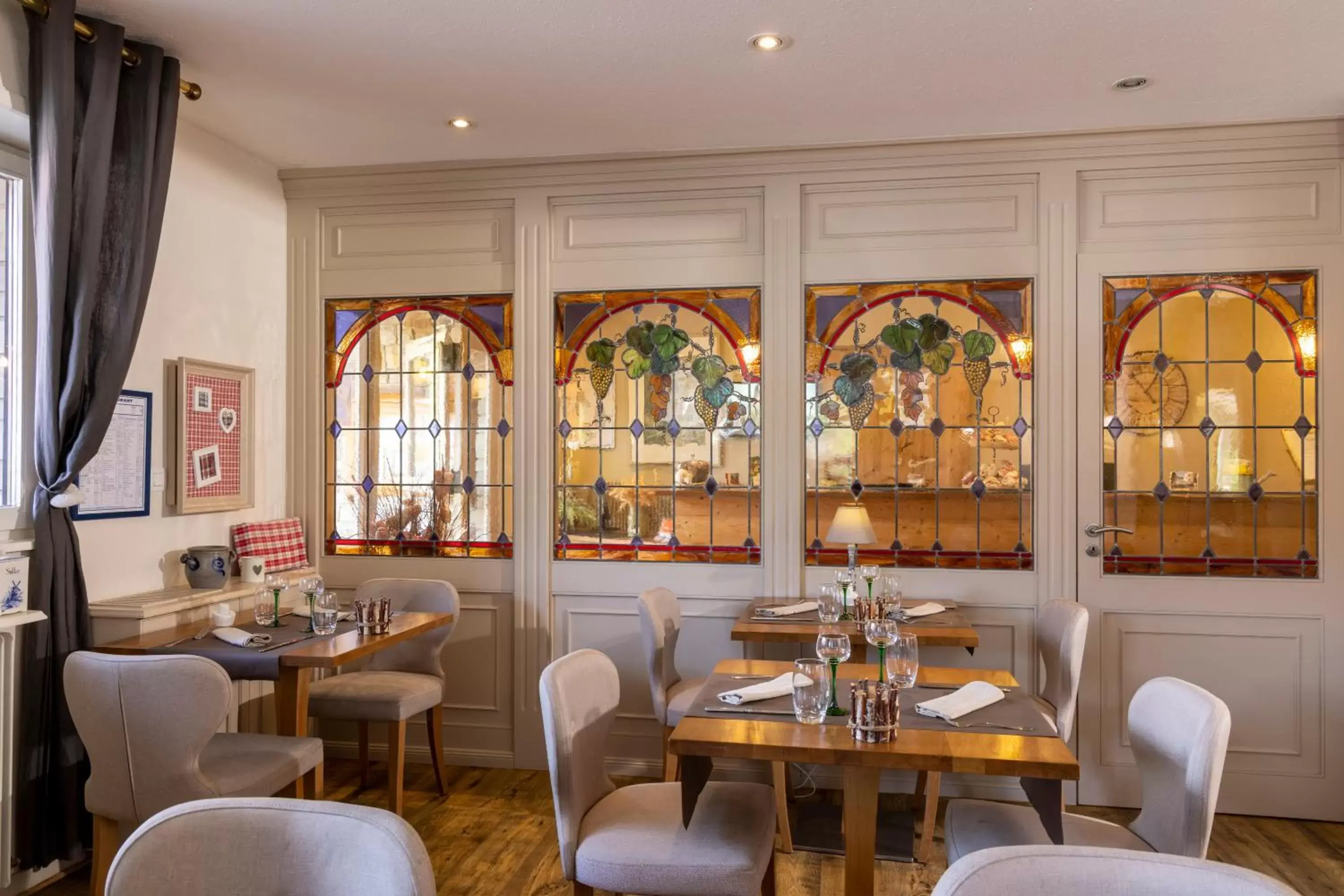 Property building, Restaurant/Places to Eat in Hôtel Restaurant Le Kastelberg, The Originals Boutique