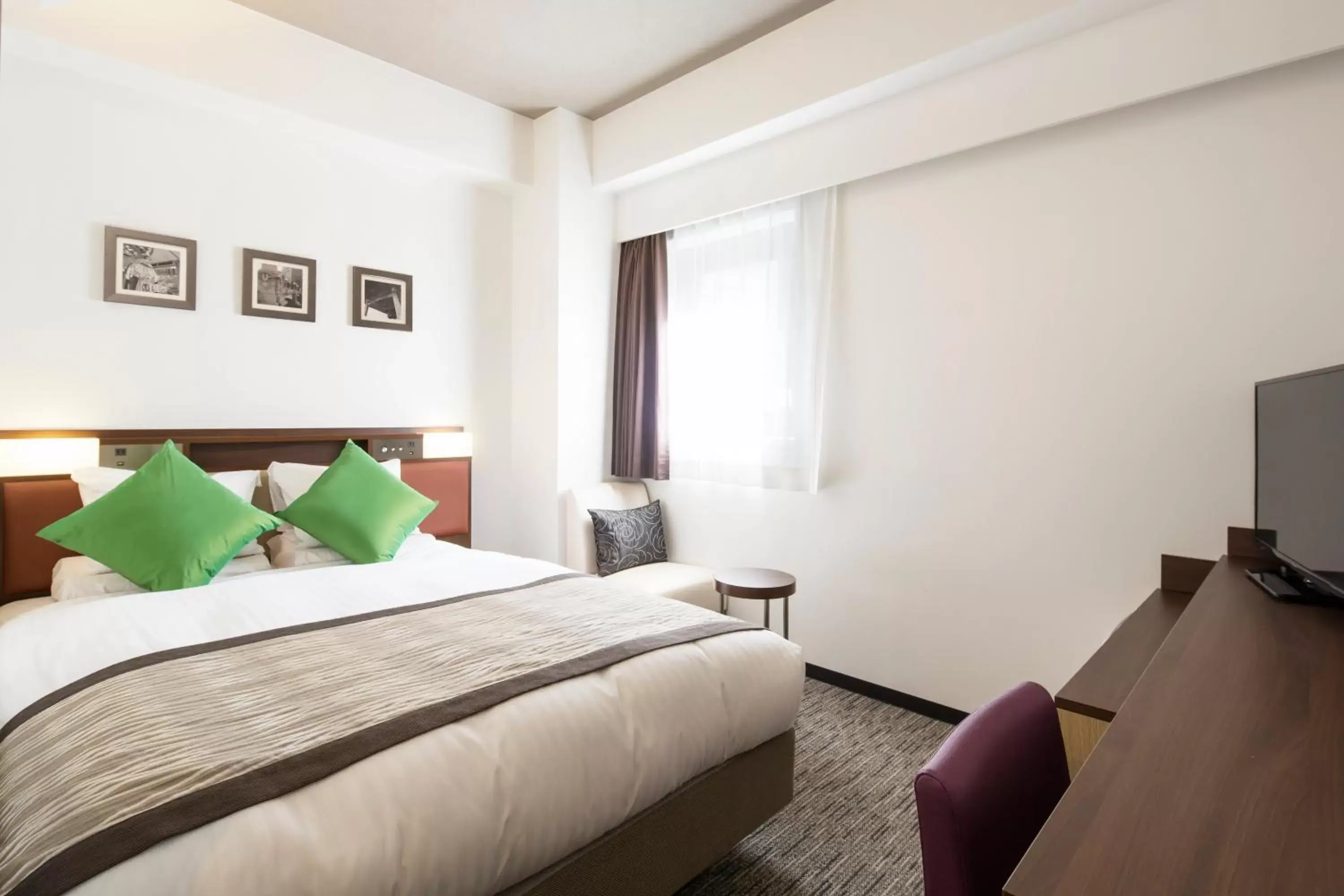 Spring, Bed in HOTEL MYSTAYS Shin Osaka Conference Center Spring, Bed in HOTEL MYSTAYS Shin Osaka Conference Center