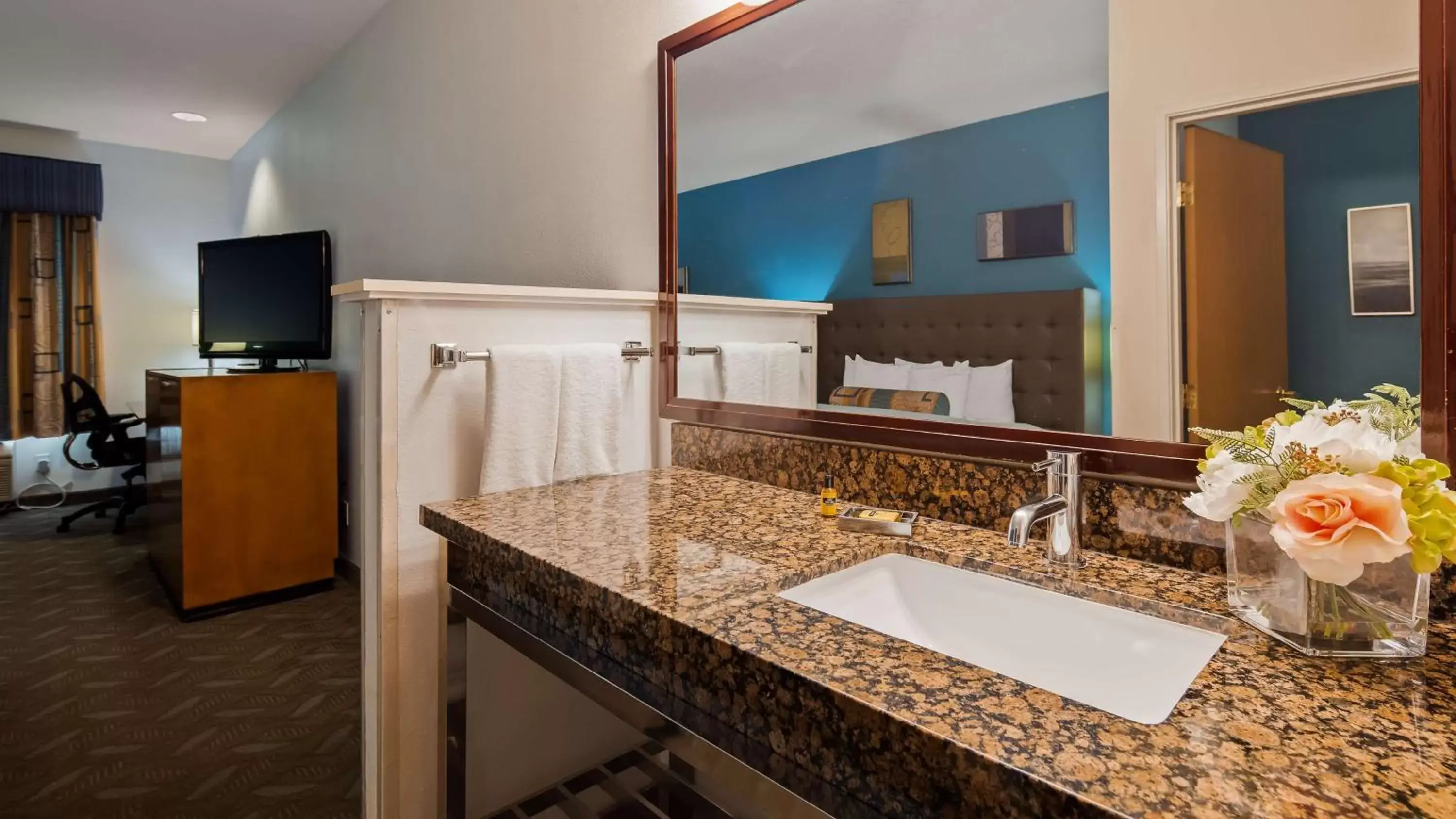 Photo of the whole room, Bathroom in Best Western Plus Liberty Lake Inn