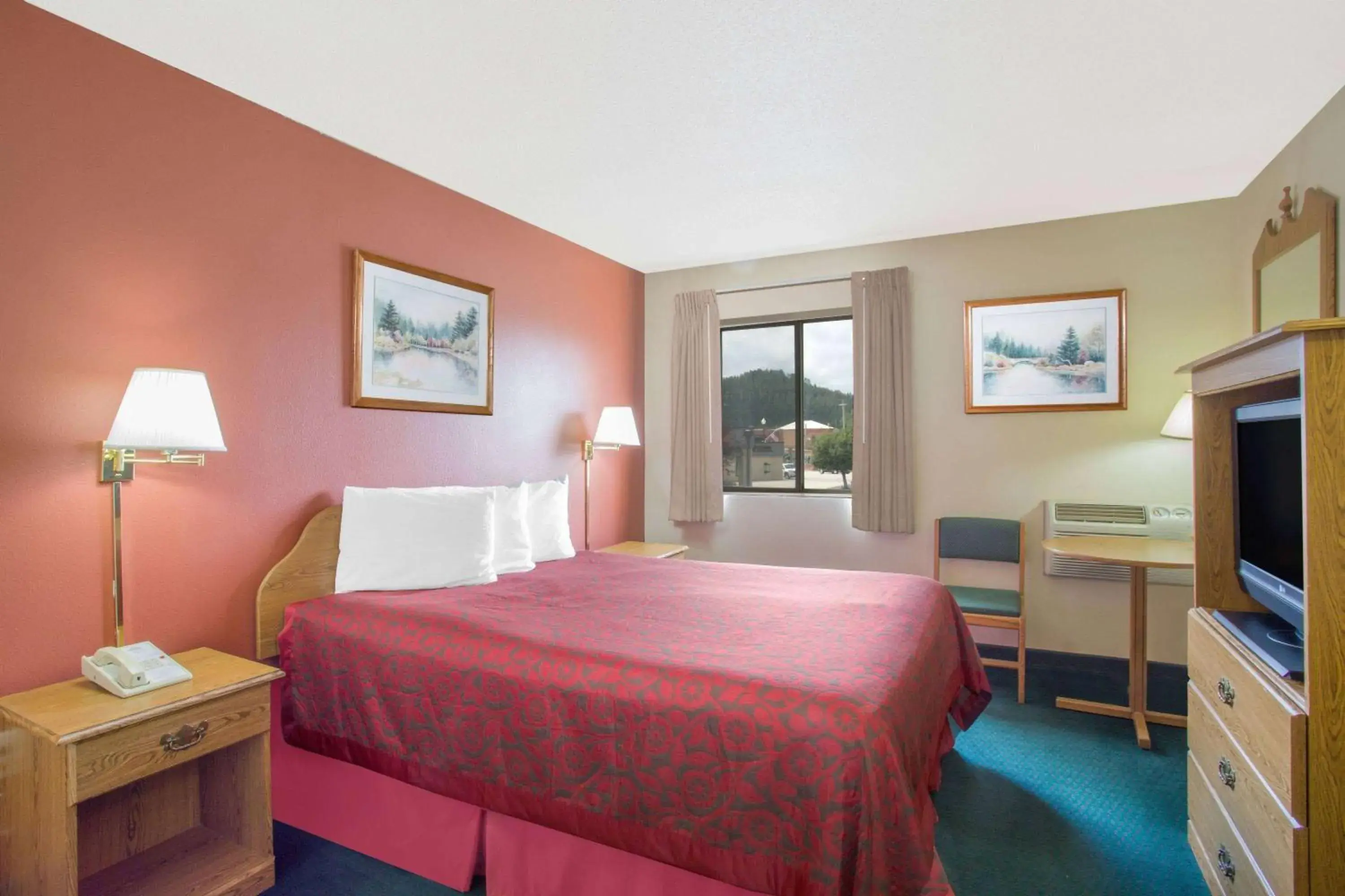 Photo of the whole room, Bed in Days Inn by Wyndham Custer