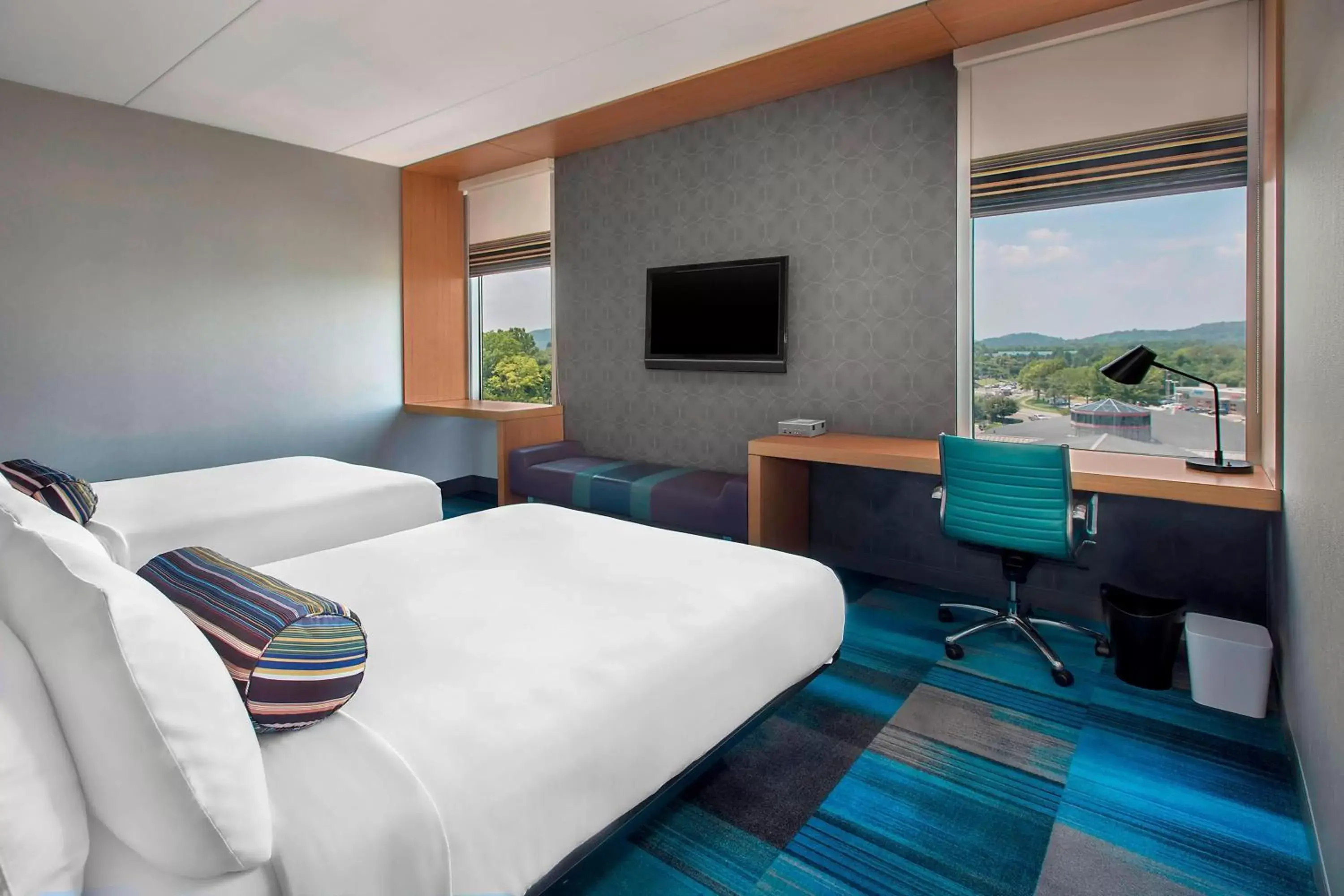 Photo of the whole room in Aloft Nashville Franklin