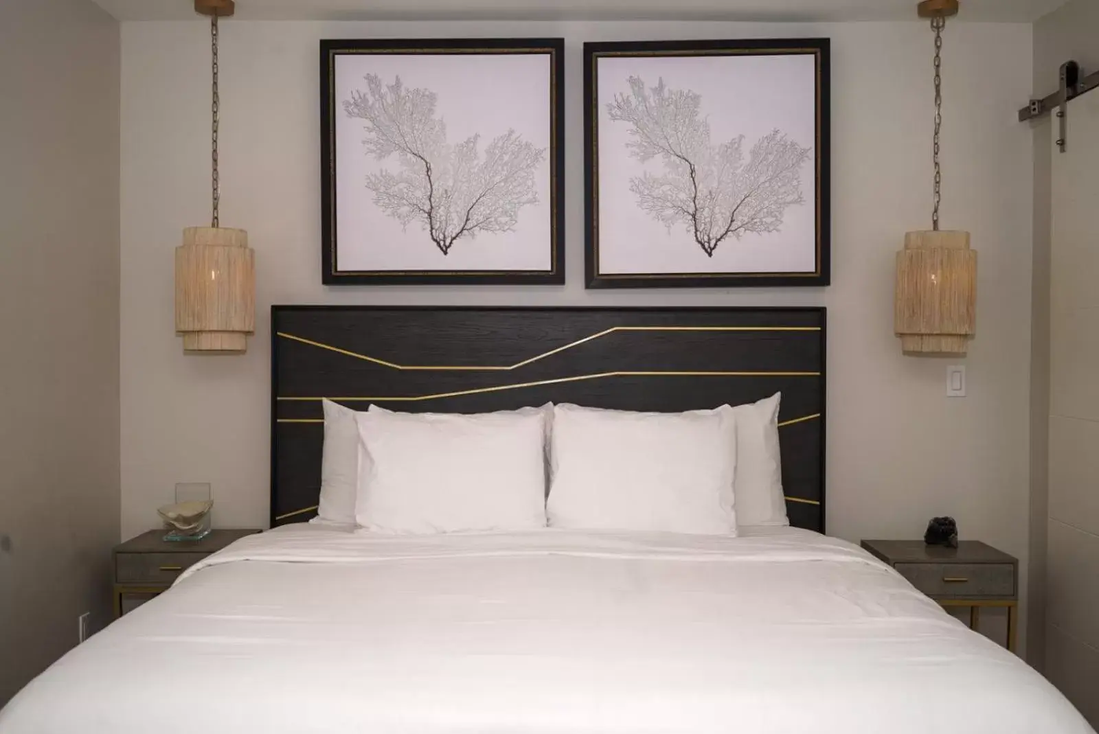 Property building, Bed in Ocean Villas Beach Front Property building, Bed in Ocean Villas Beach Front