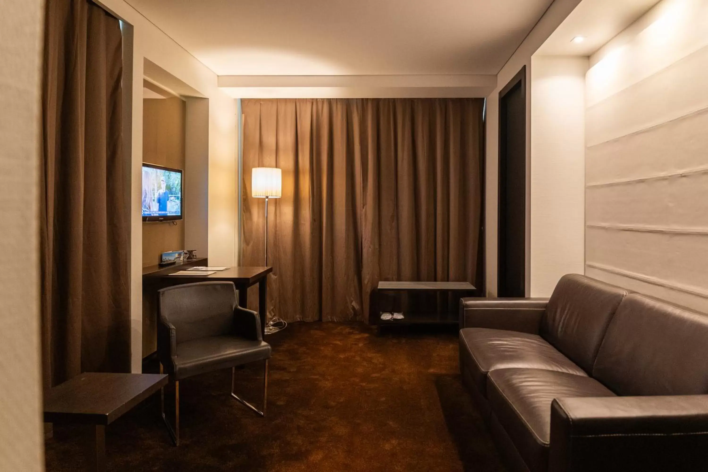 TV and multimedia, Seating Area in Parco Dei Principi Hotel Congress & SPA