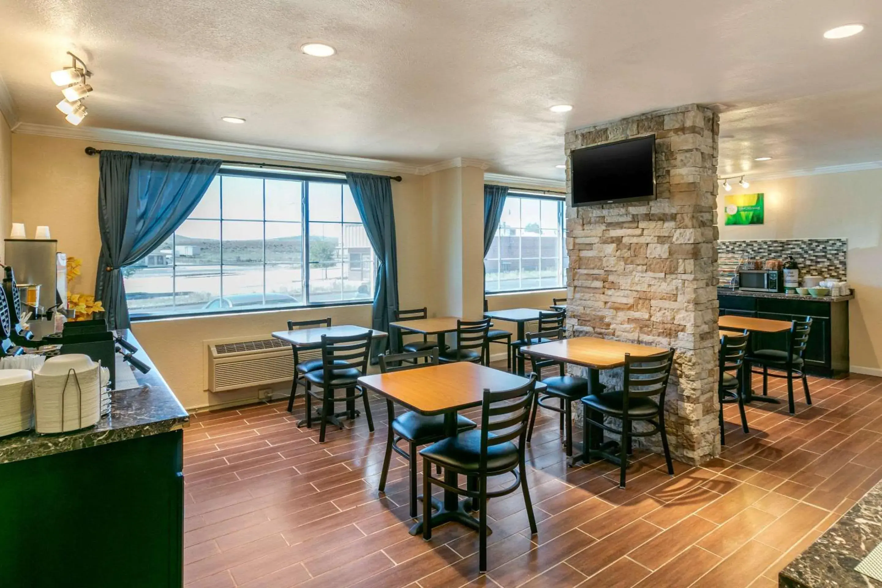 Restaurant/places to eat in Quality Inn Rawlins I-80 Restaurant/places to eat in Quality Inn Rawlins I-80