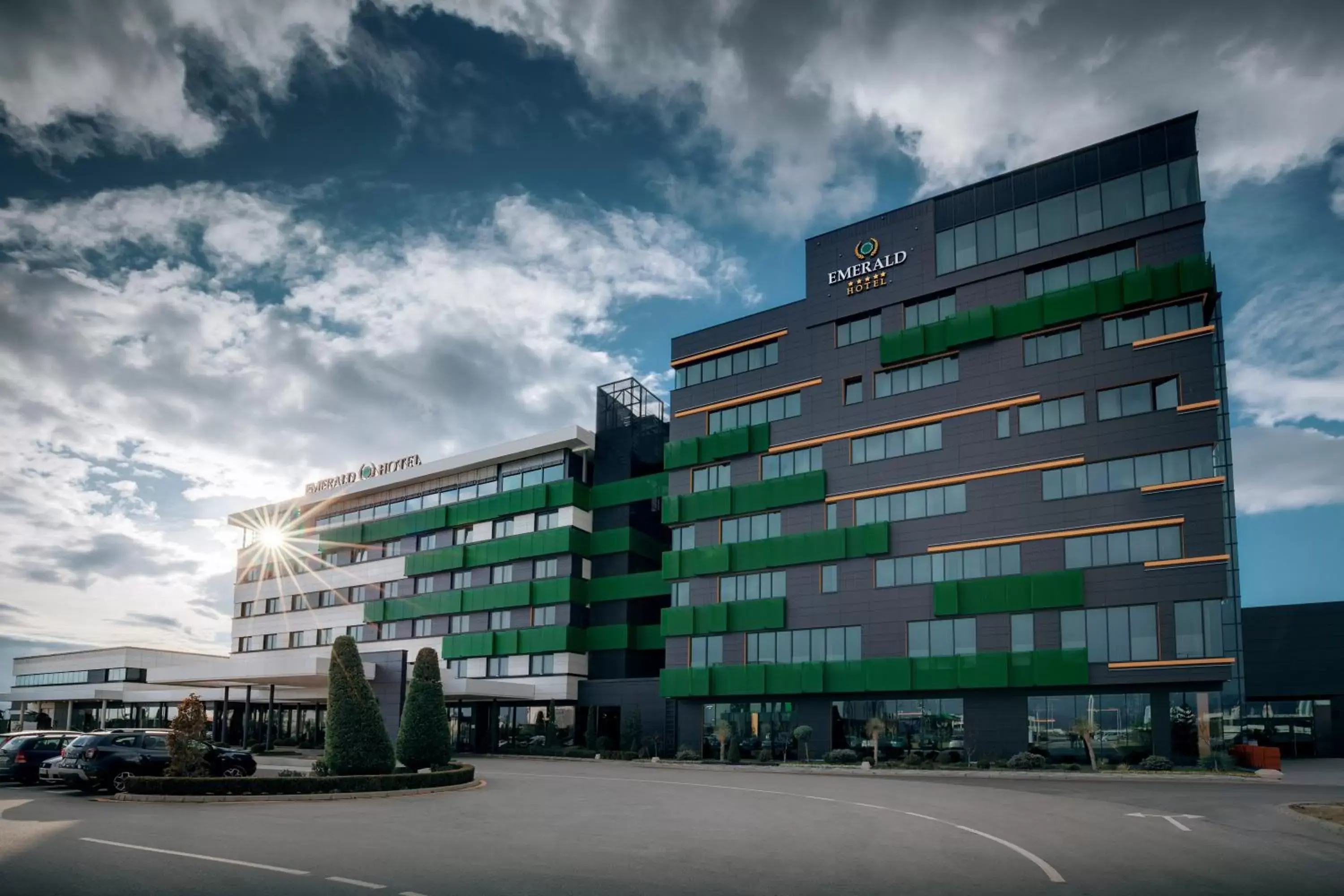 Facade/entrance in Emerald Hotel Facade/entrance in Emerald Hotel