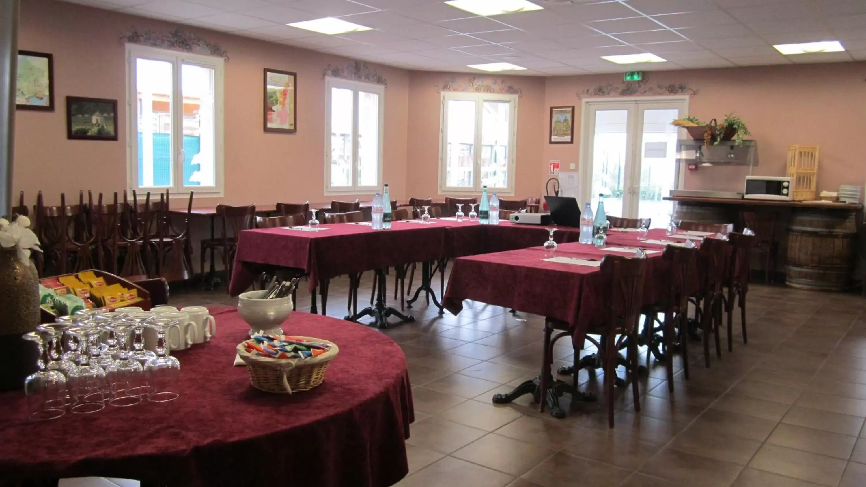Business facilities, Restaurant/Places to Eat in Hôtel Belleville, Villefranche-sur-Saône Nord (Ex Inter-Hotel)