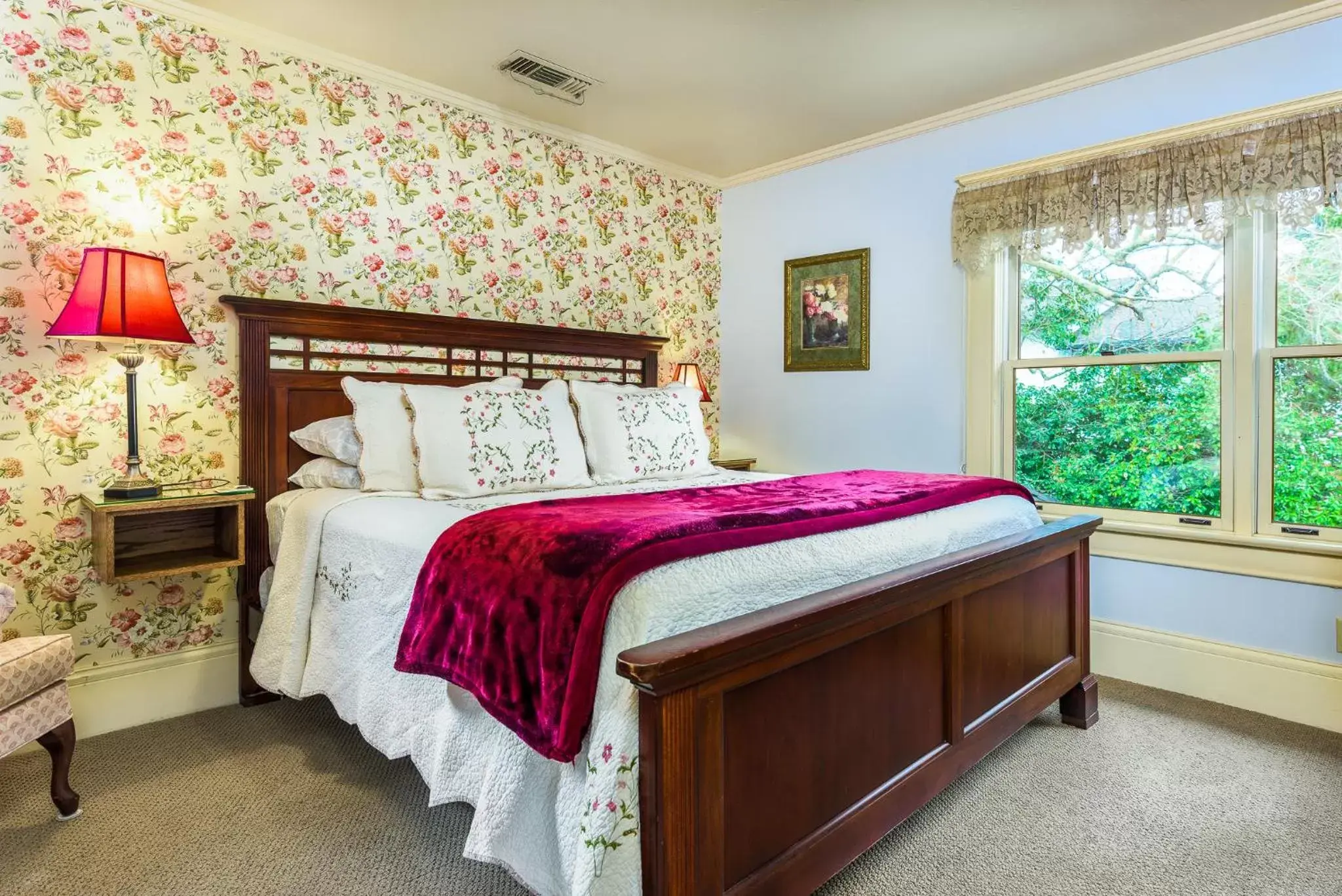 Photo of the whole room, Bed in Abigail's Bed and Breakfast Inn