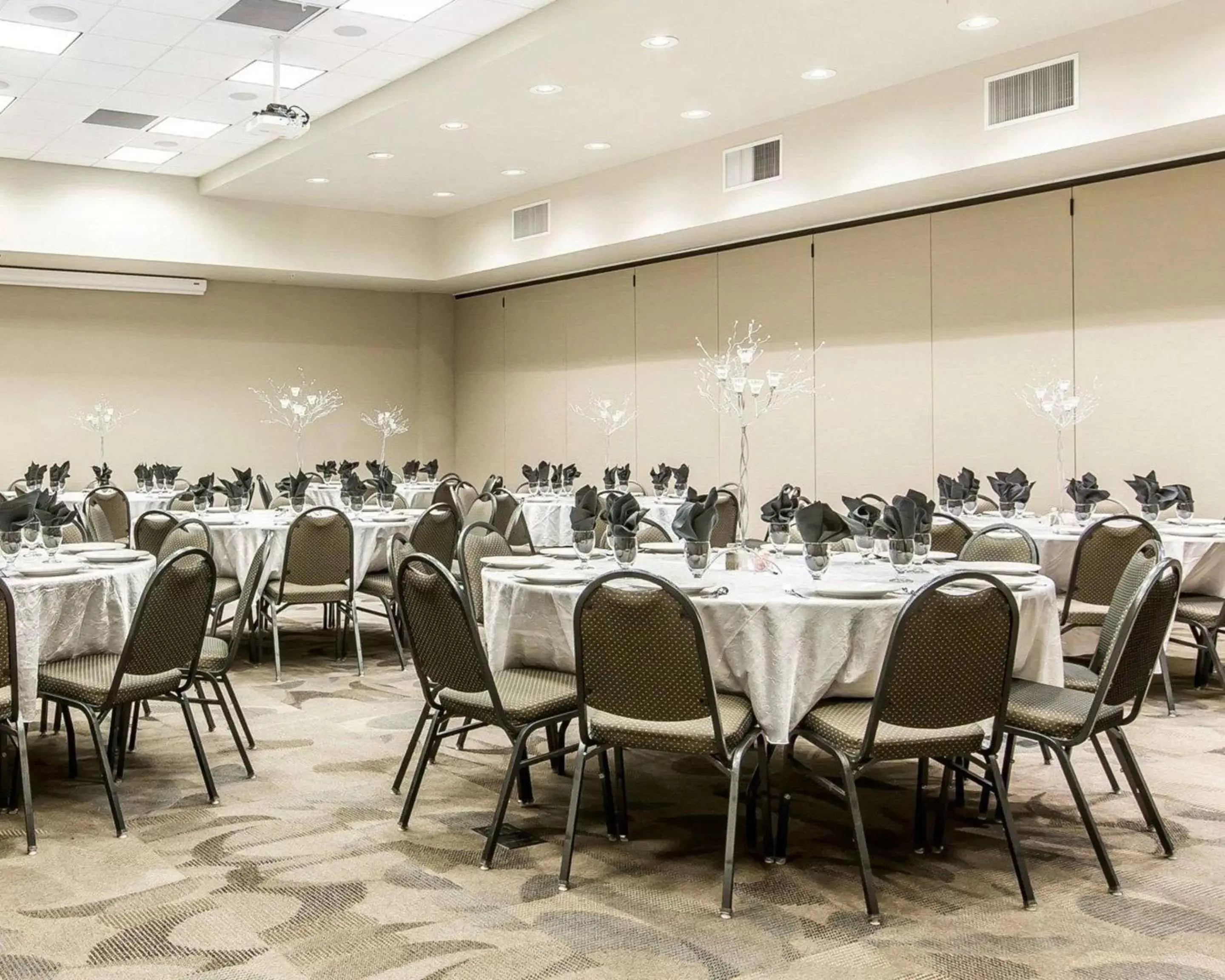 Banquet/Function facilities, Restaurant/Places to Eat in Big Horn Resort, Ascend Hotel Collection