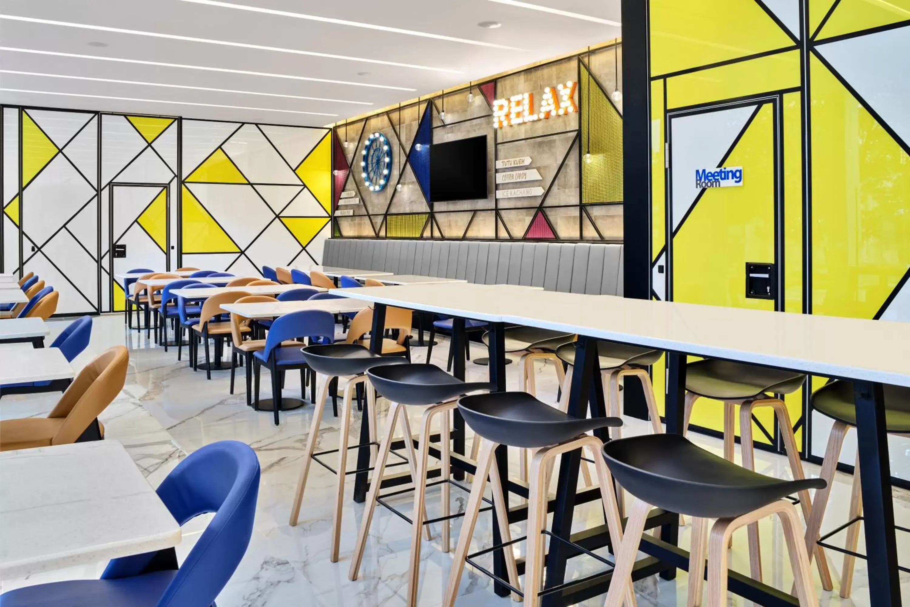 Restaurant/places to eat in Holiday Inn Express Singapore Serangoon by IHG Restaurant/places to eat in Holiday Inn Express Singapore Serangoon by IHG