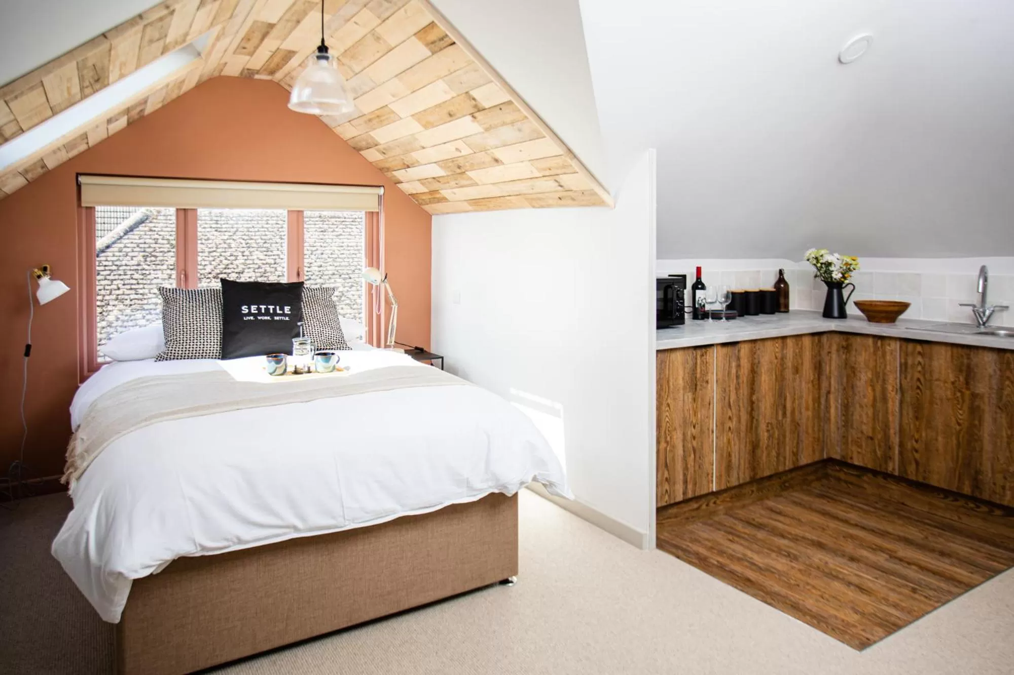 Bed in Settle in Southampton