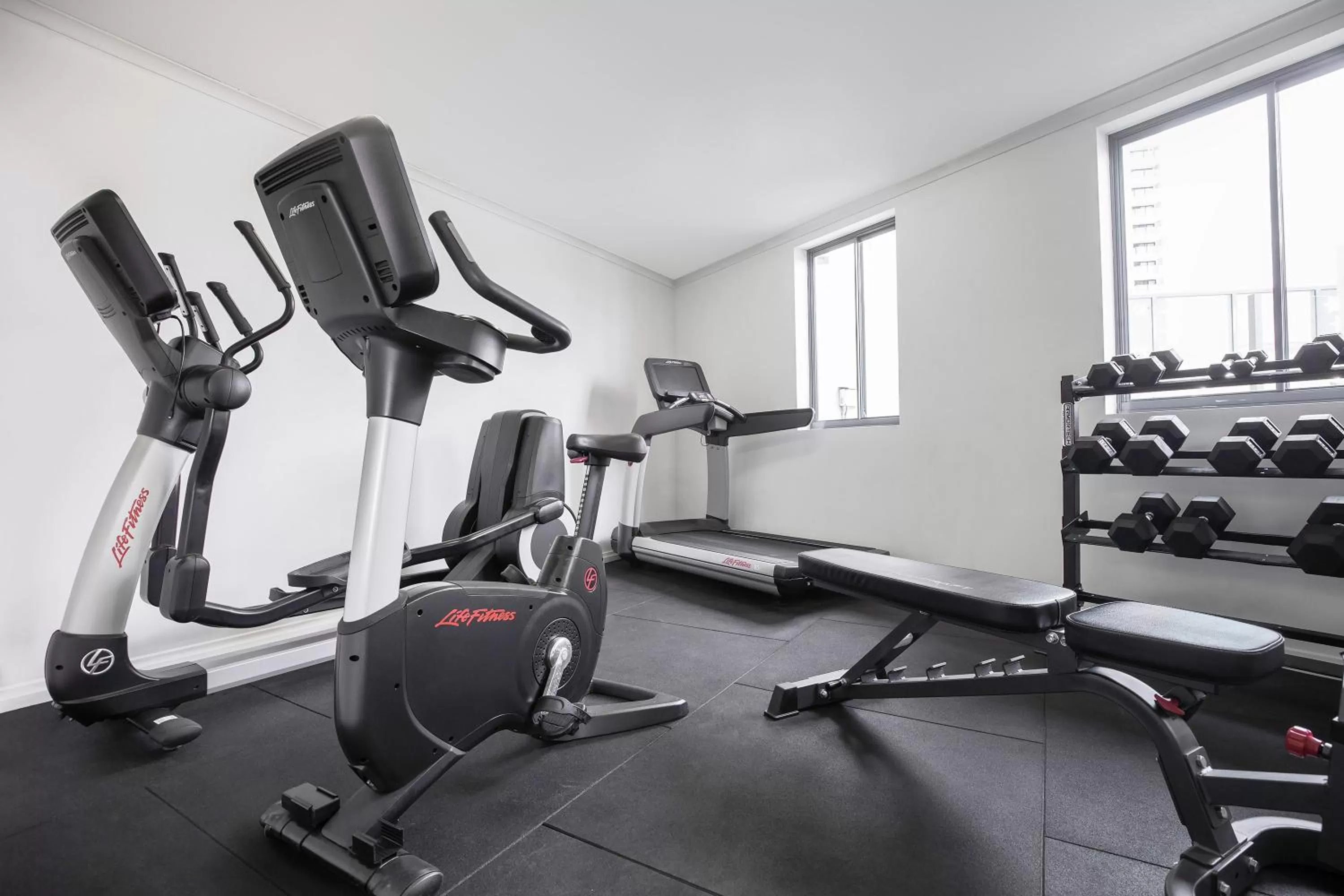 Fitness centre/facilities in Mantra on Queen