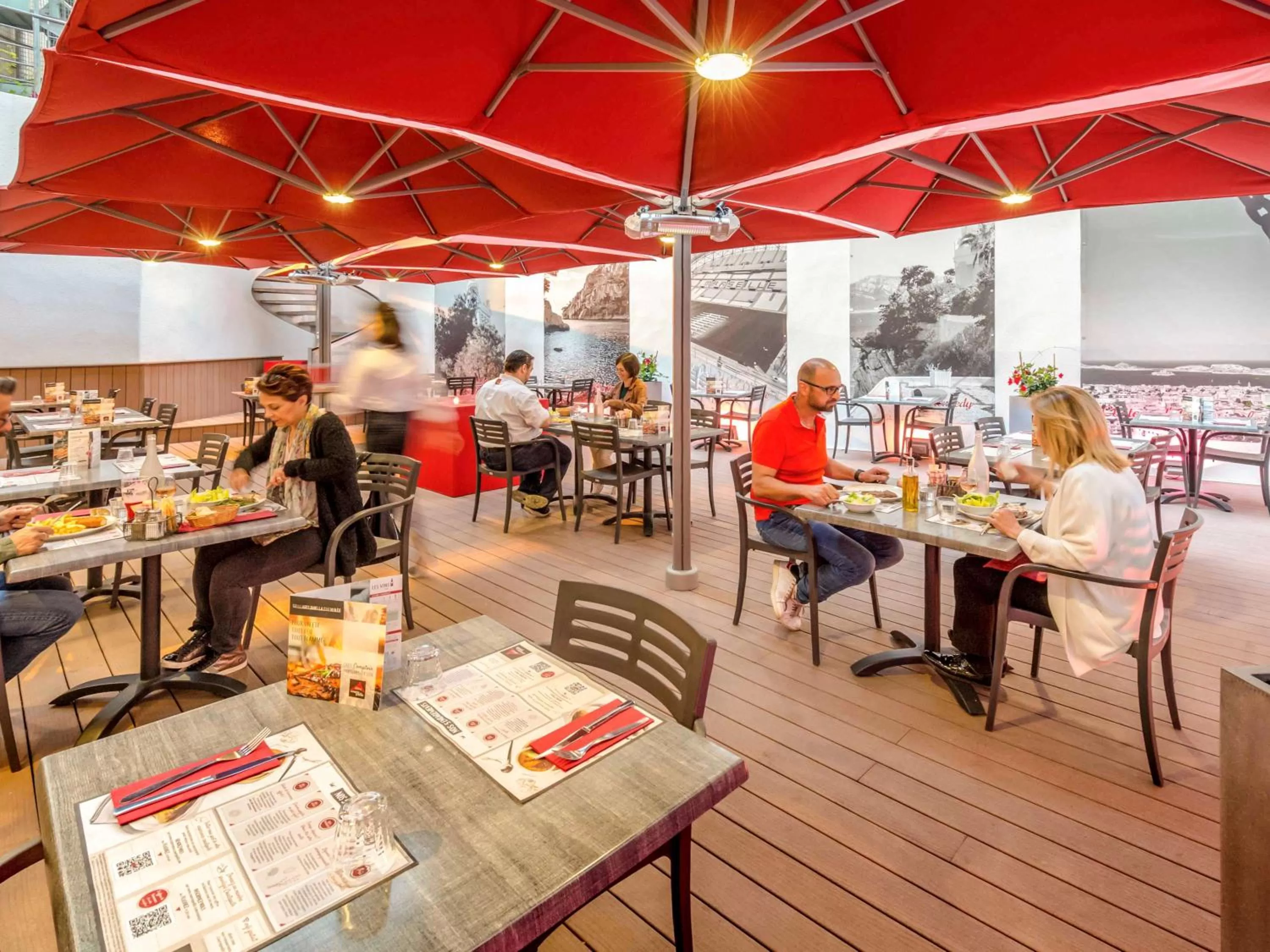 Restaurant/places to eat in ibis Marseille Timone
